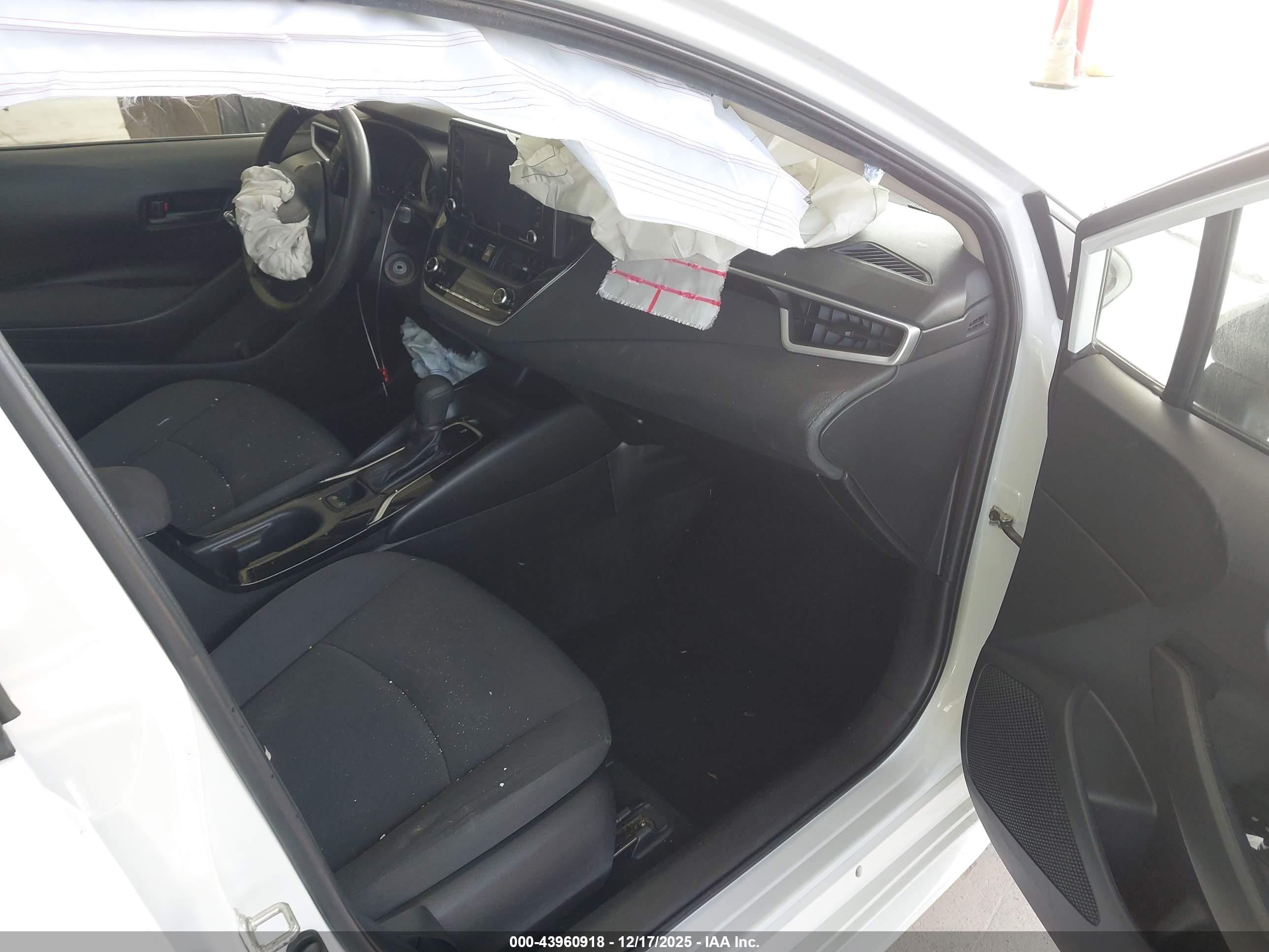 TOYOTA COROLLA image 5