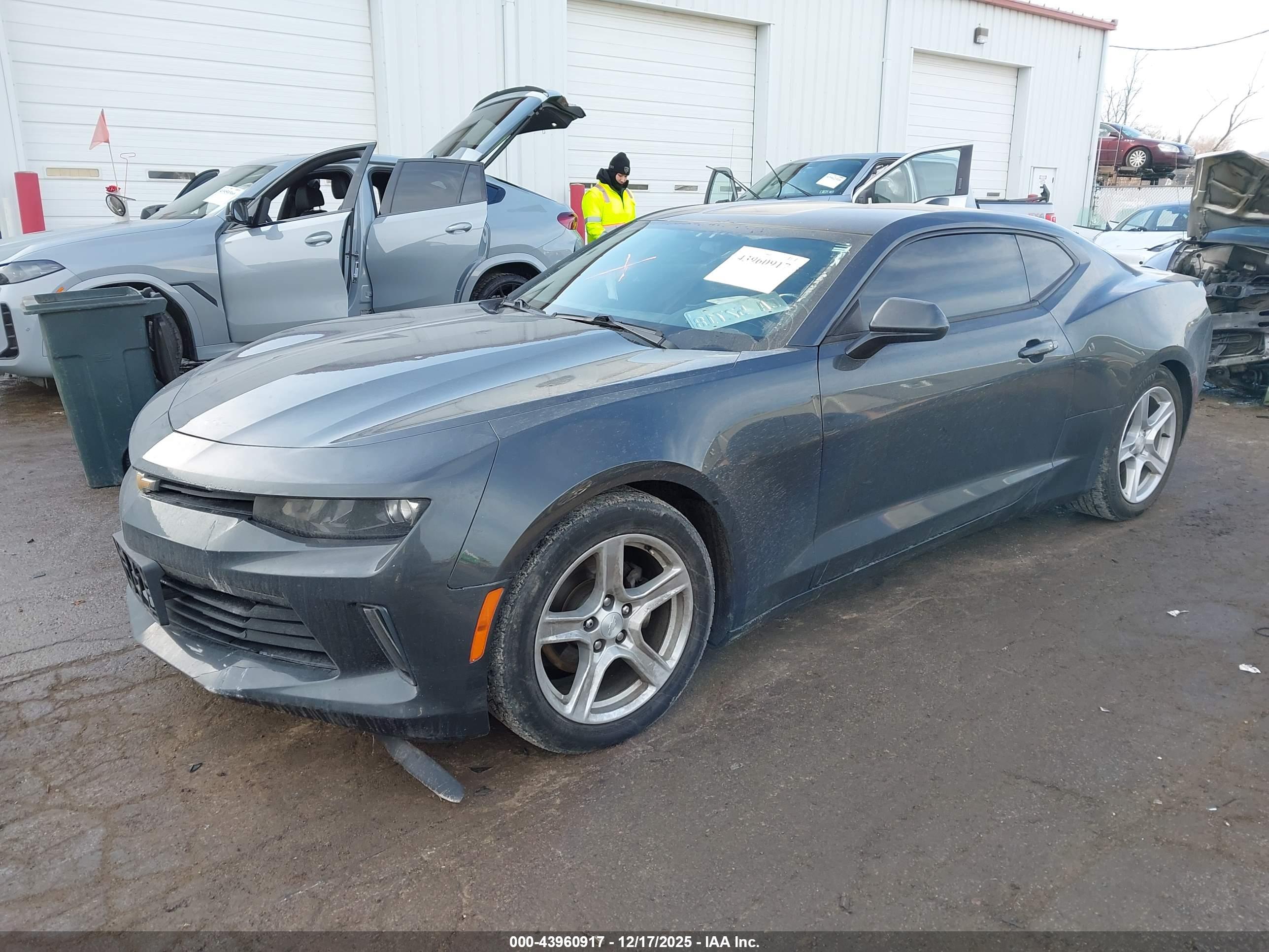CHEVROLET CAMARO image 2