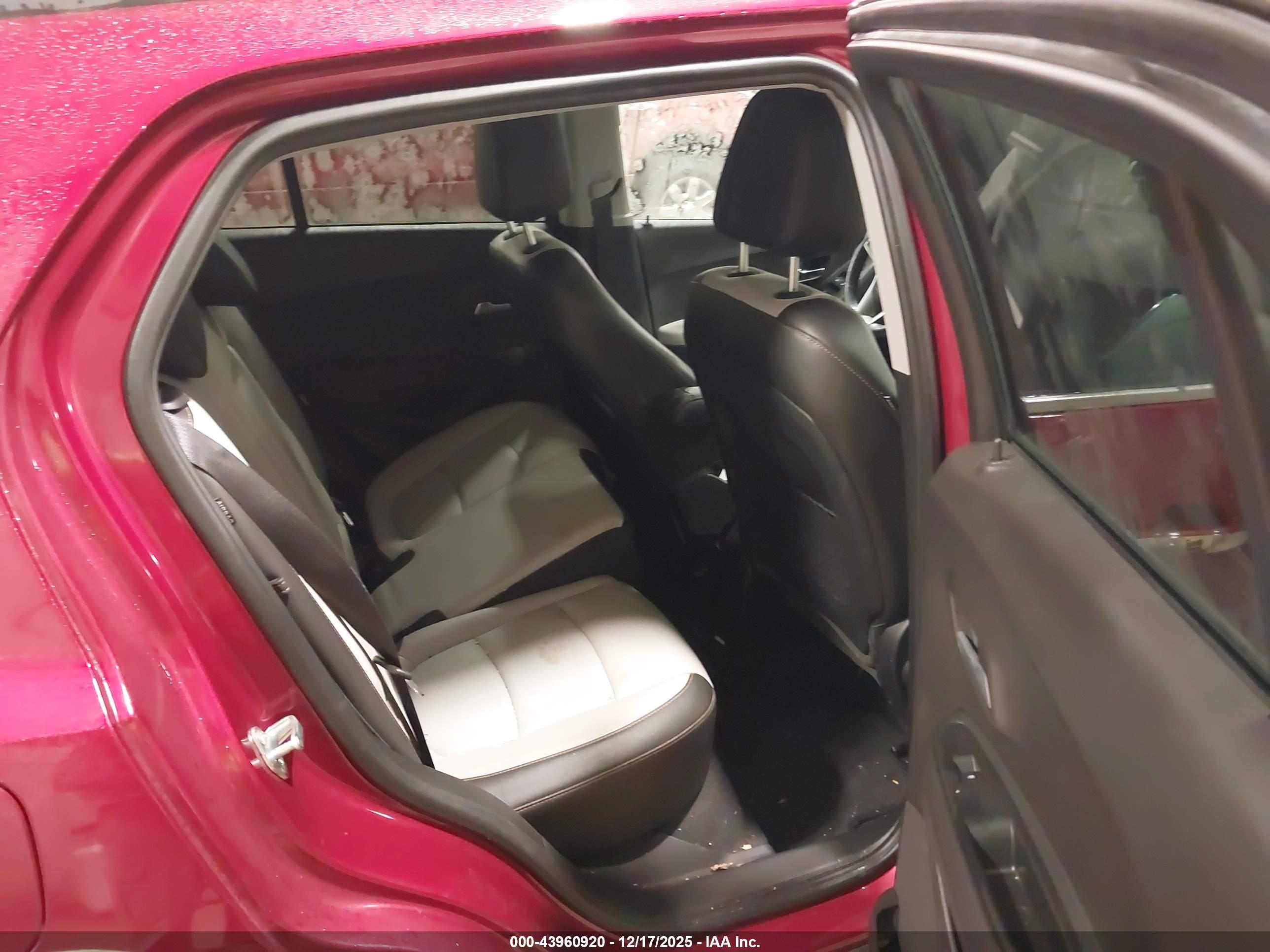 CHEVROLET TRAX image 8