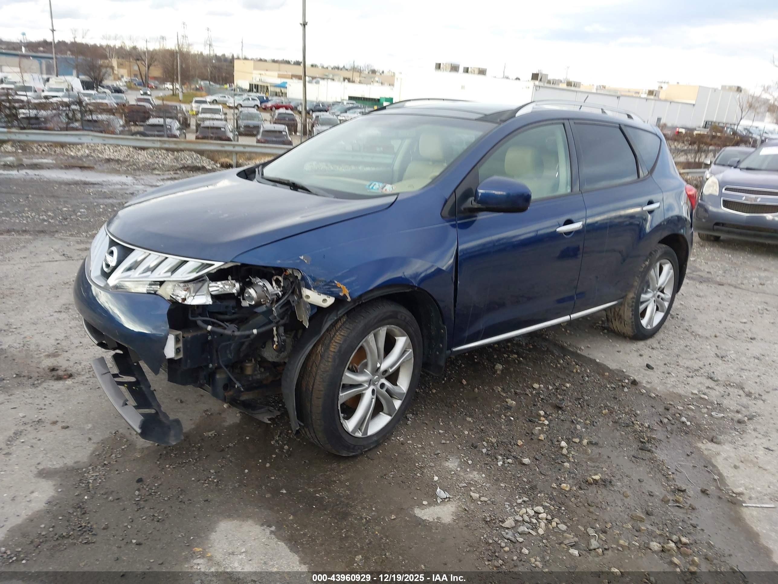 NISSAN MURANO image 2
