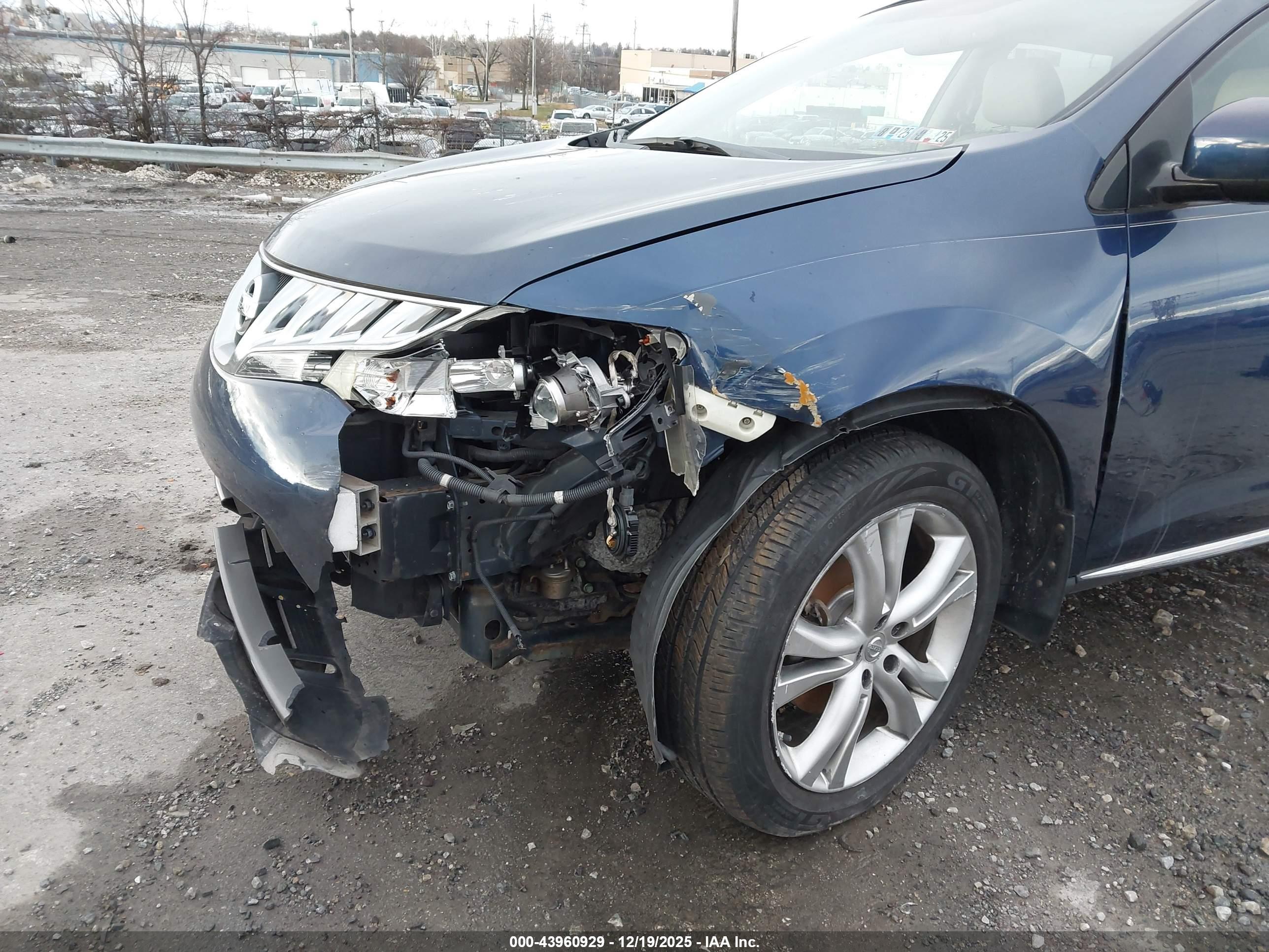 NISSAN MURANO image 6