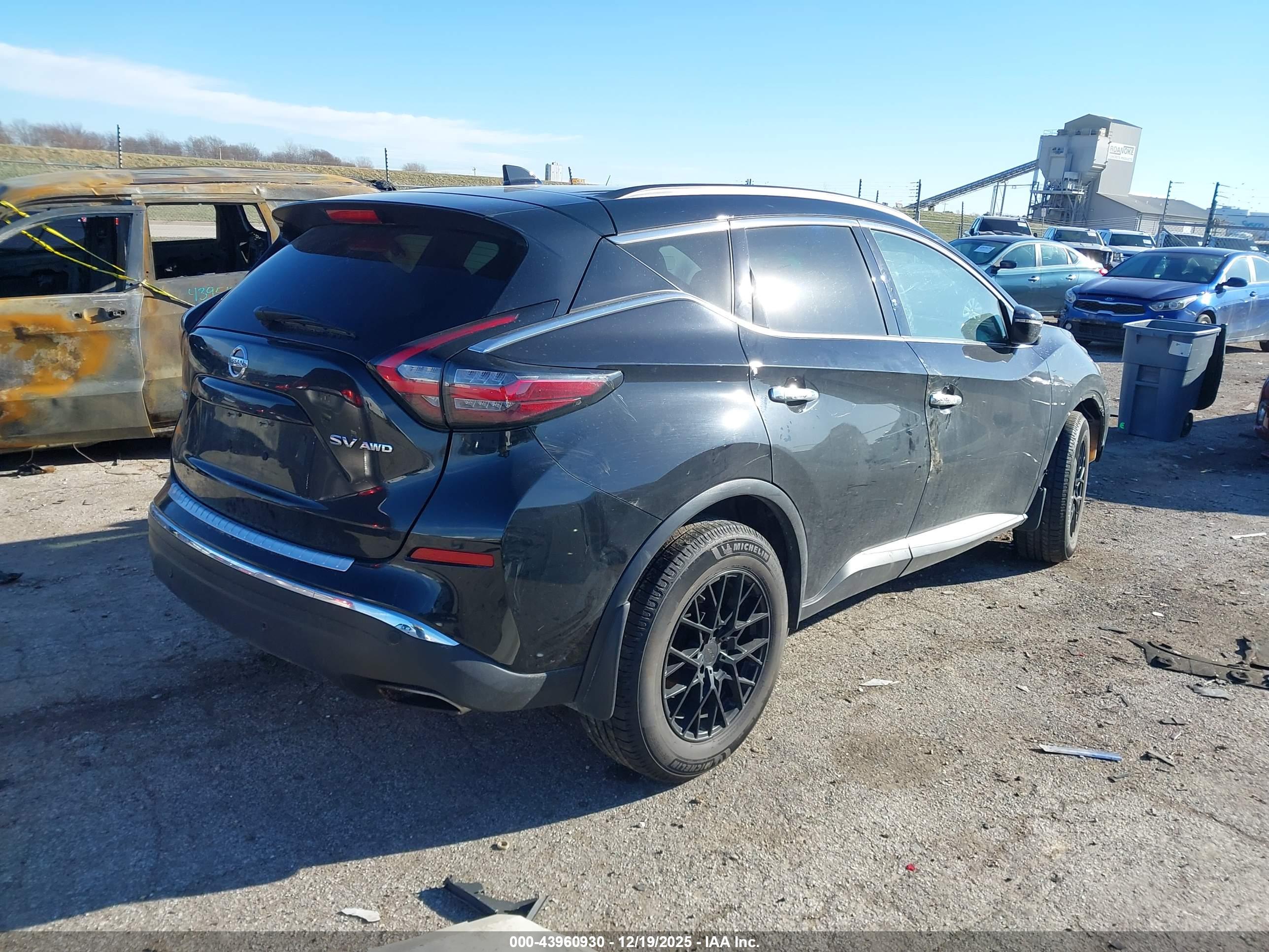 NISSAN MURANO image 4