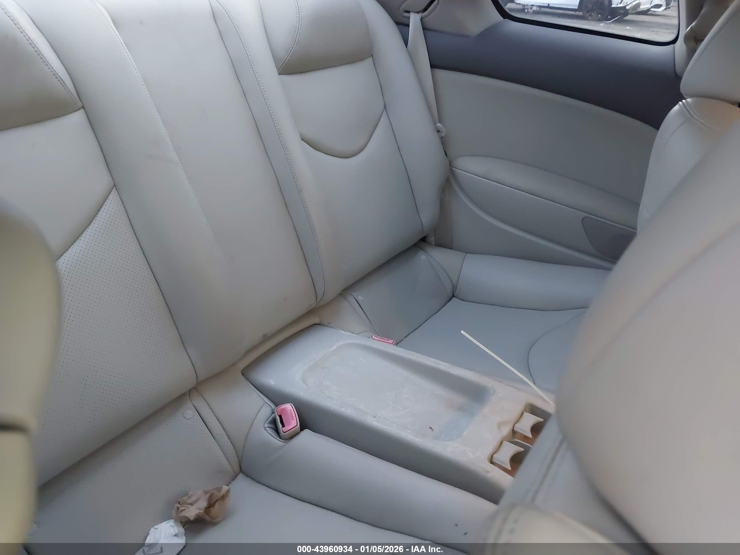 INFINITI G37 image 8