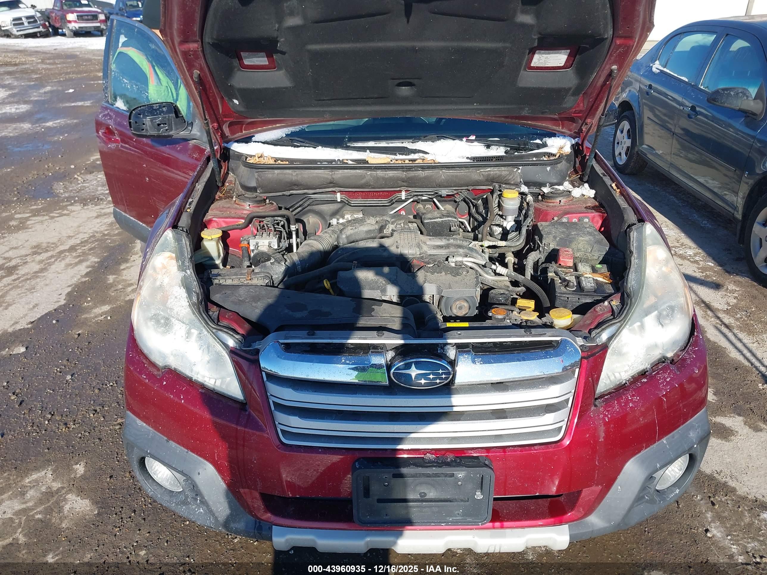 SUBARU OUTBACK image 10