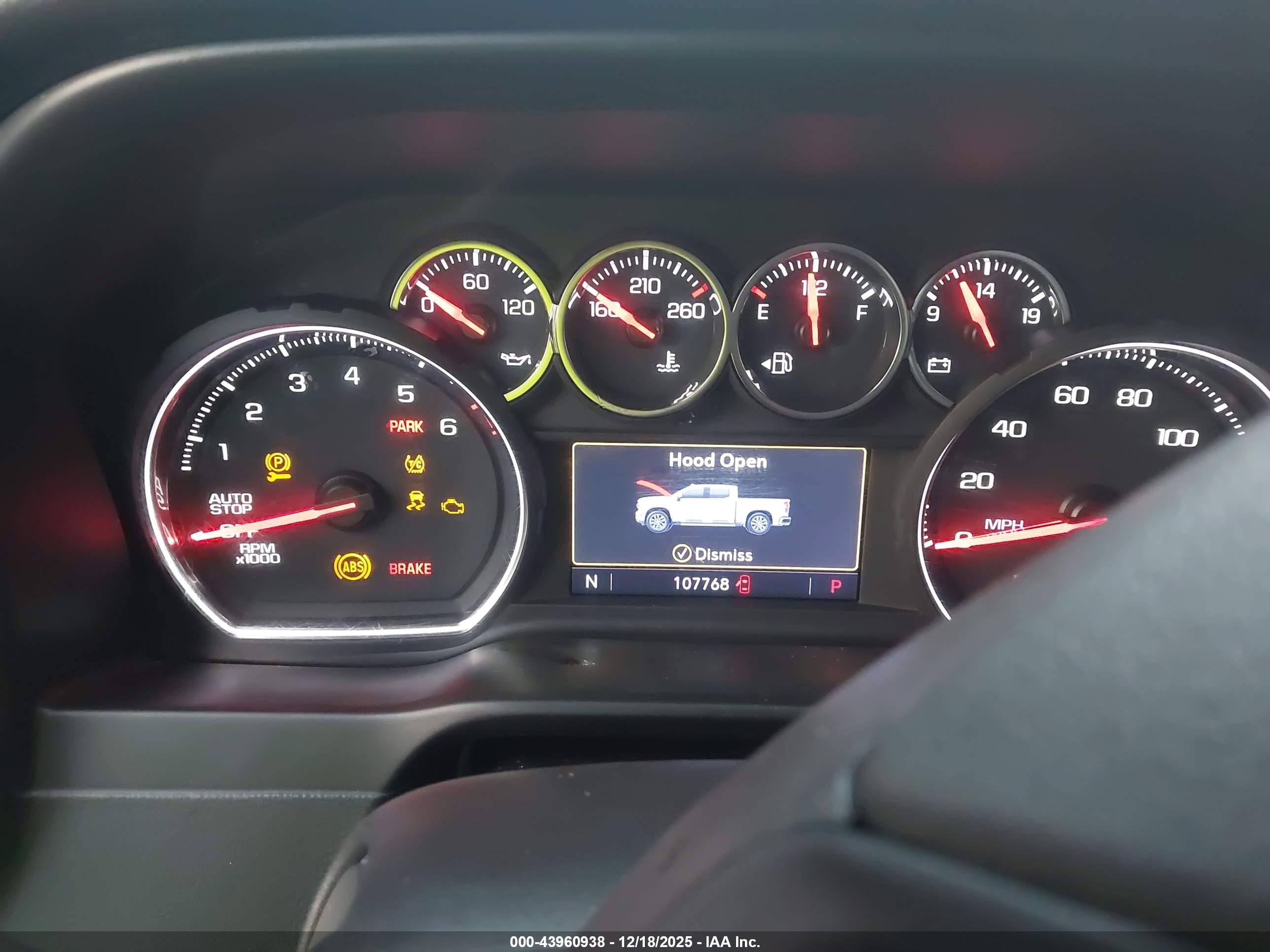 CHEVROLET SILVERADO image 7