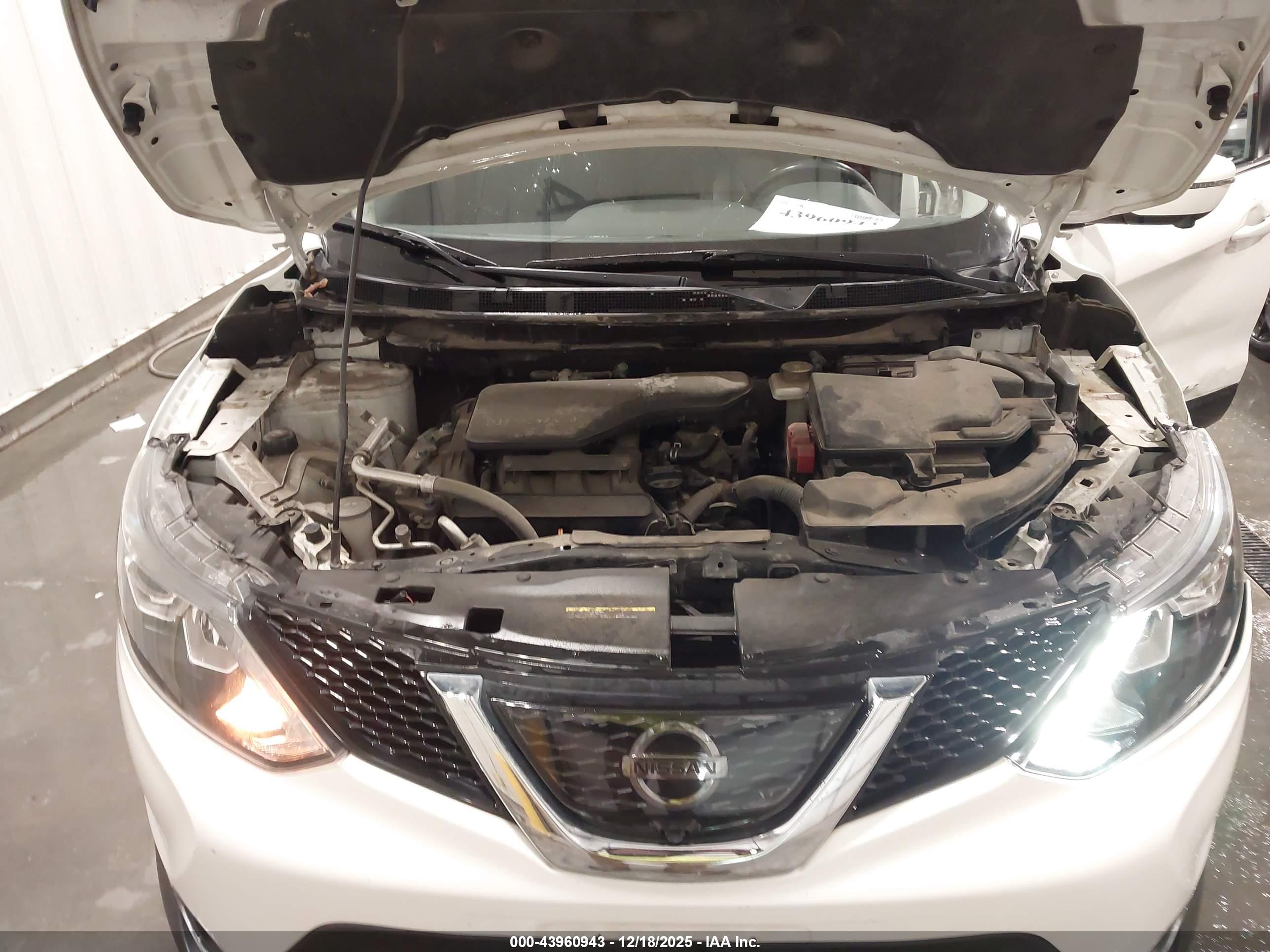 NISSAN ROGUE image 10