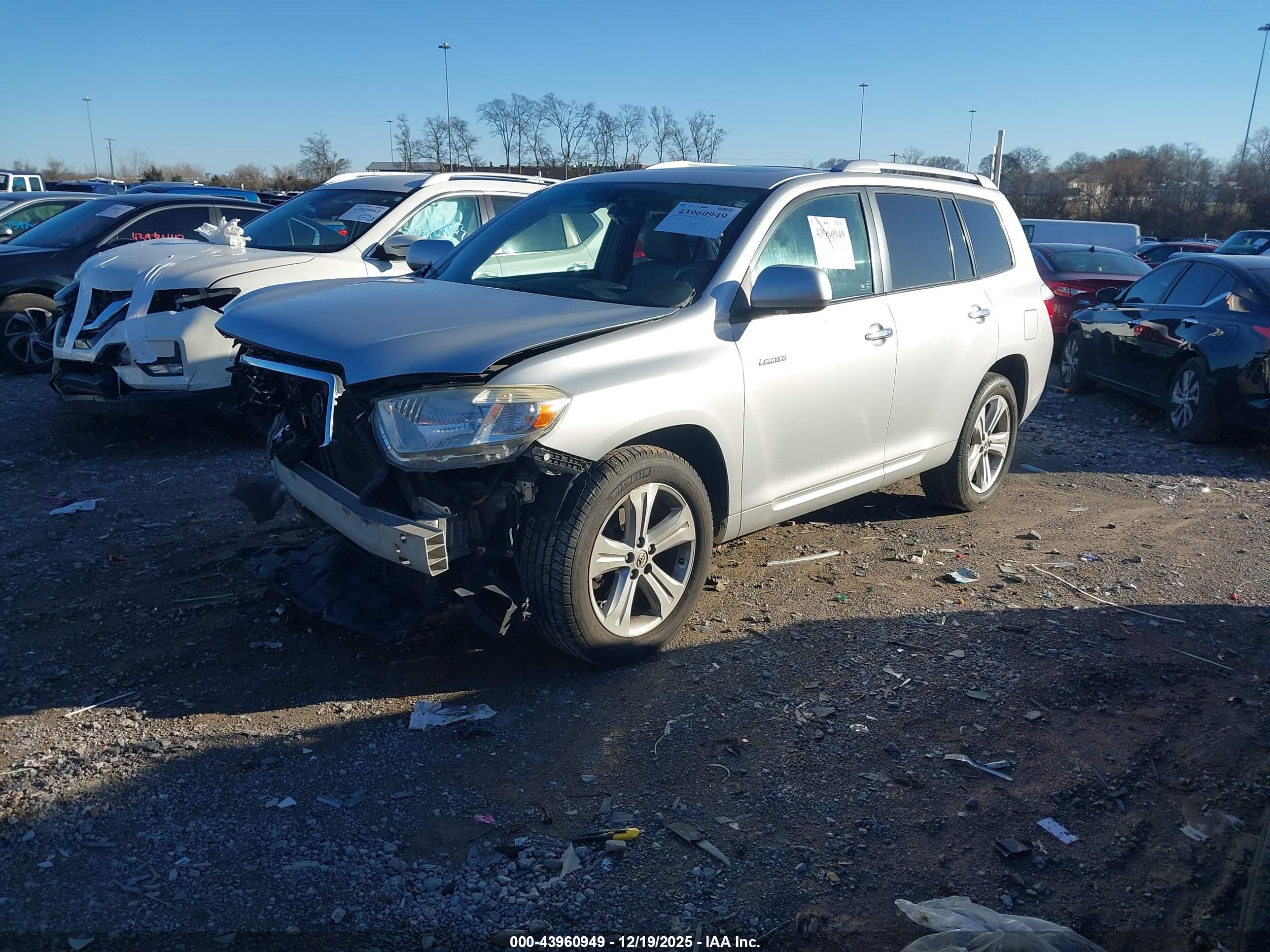 TOYOTA HIGHLANDER image 2