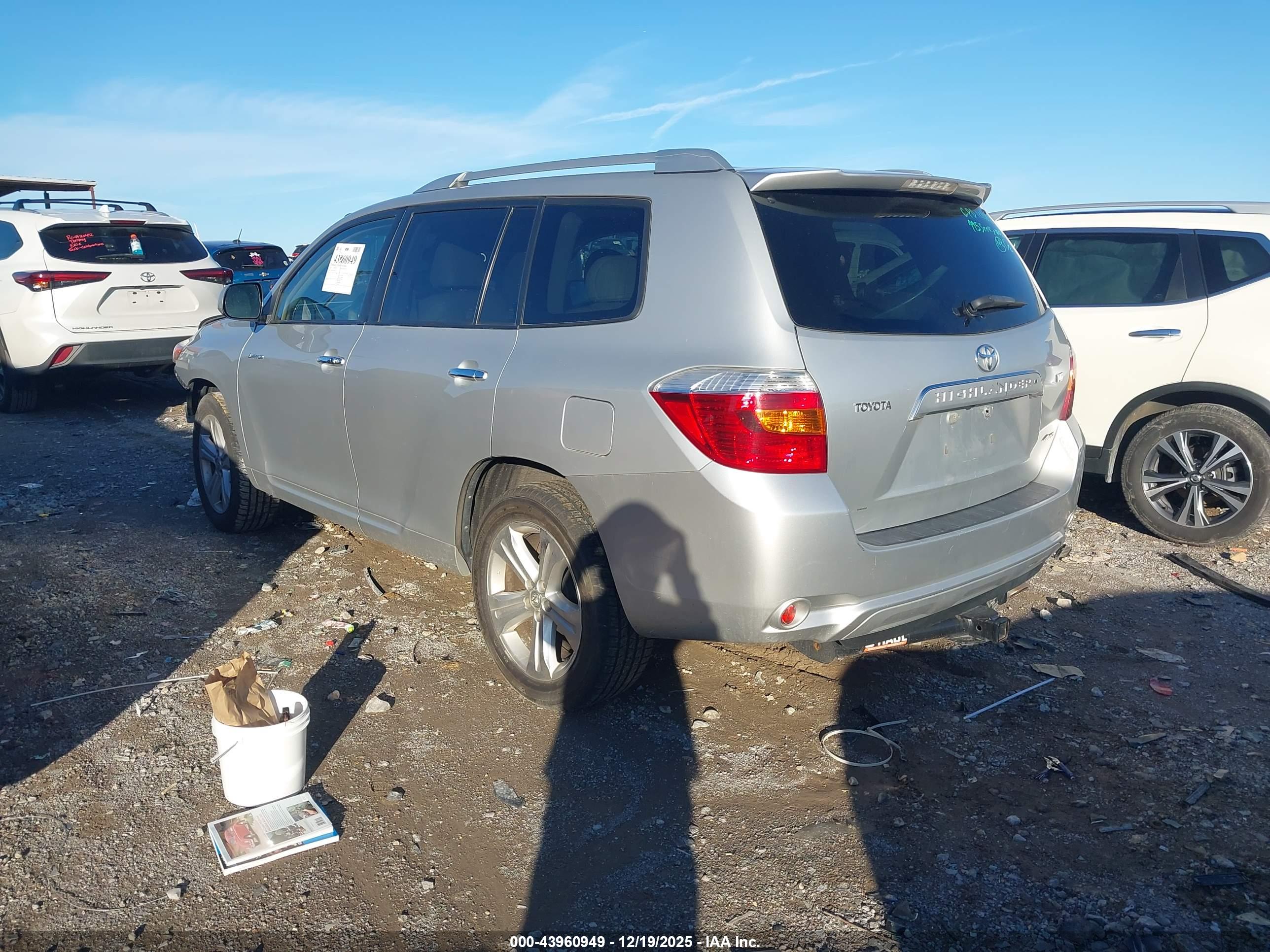 TOYOTA HIGHLANDER image 3