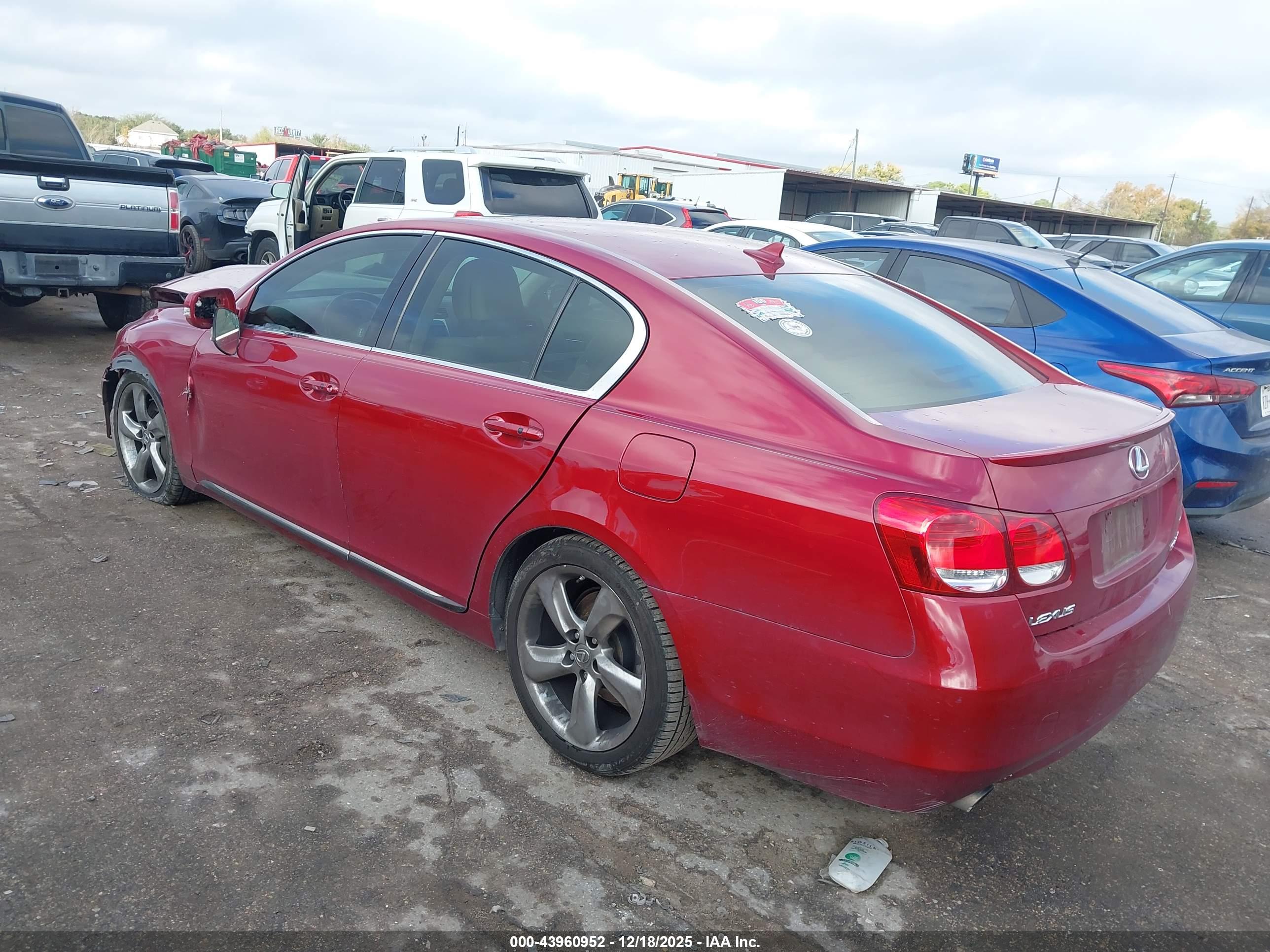 LEXUS GS image 3