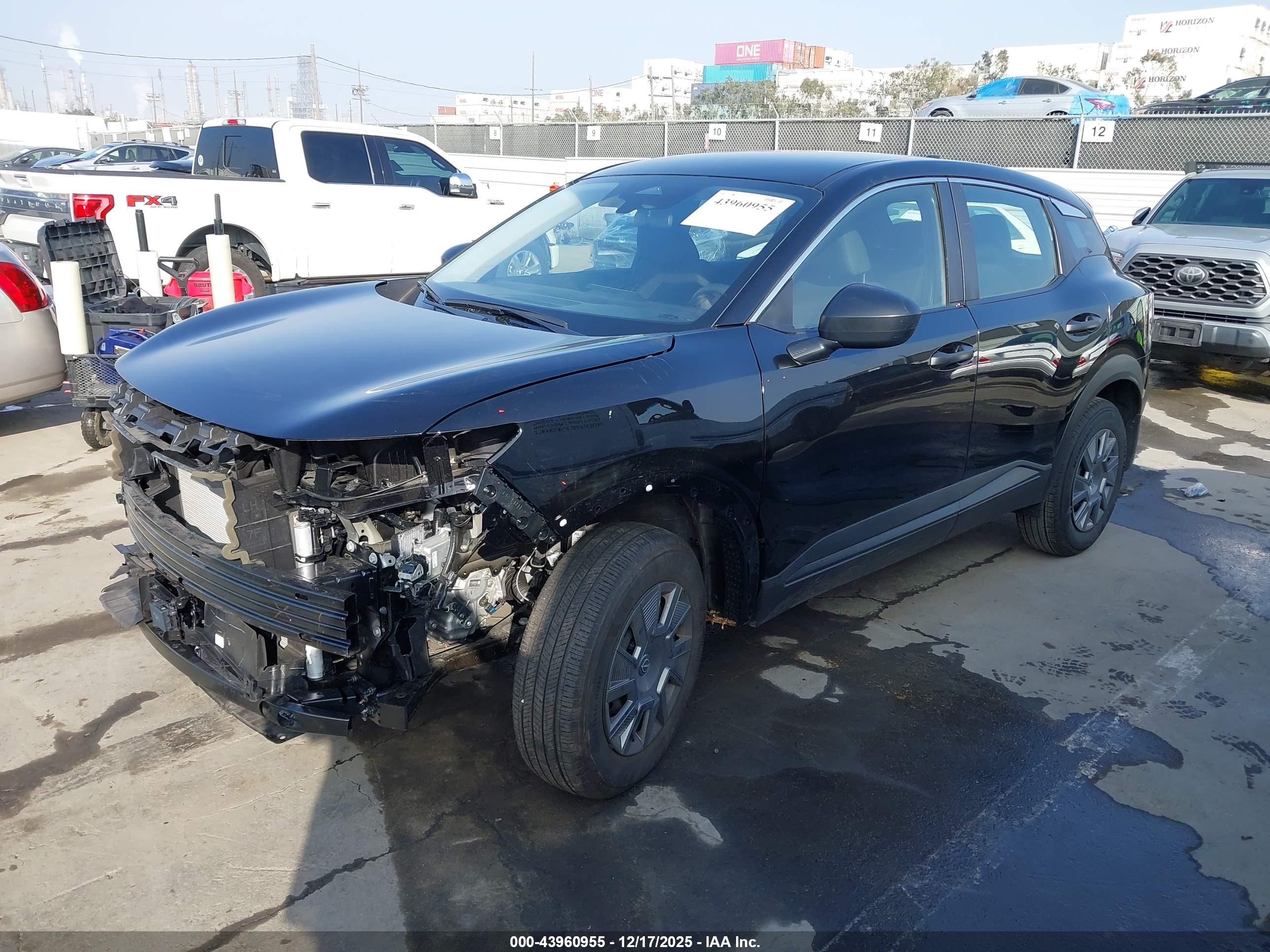 NISSAN KICKS image 2