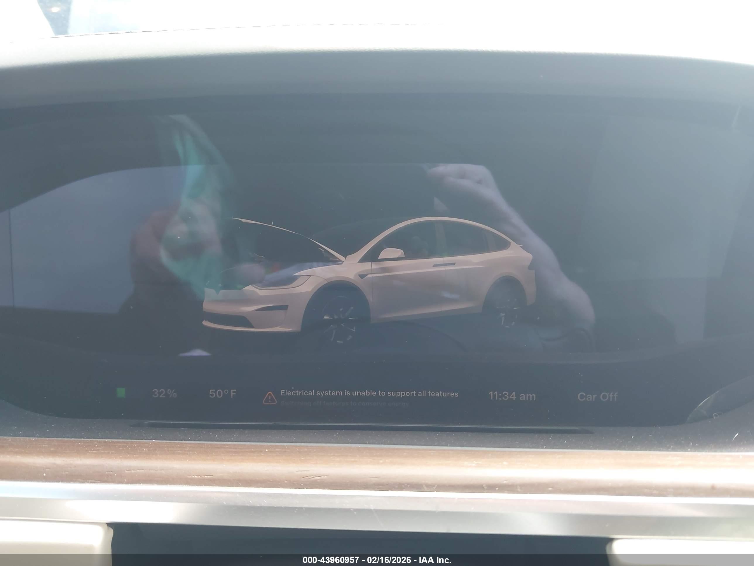 TESLA MODEL image 7