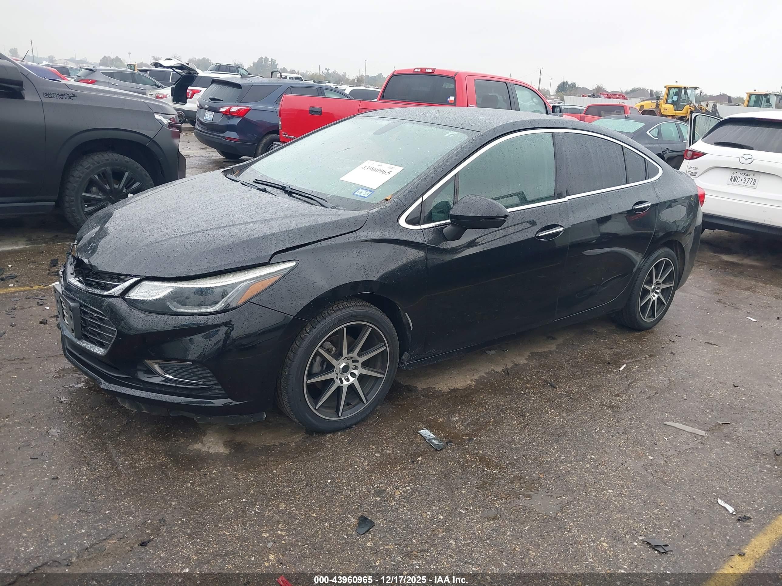 CHEVROLET CRUZE image 2