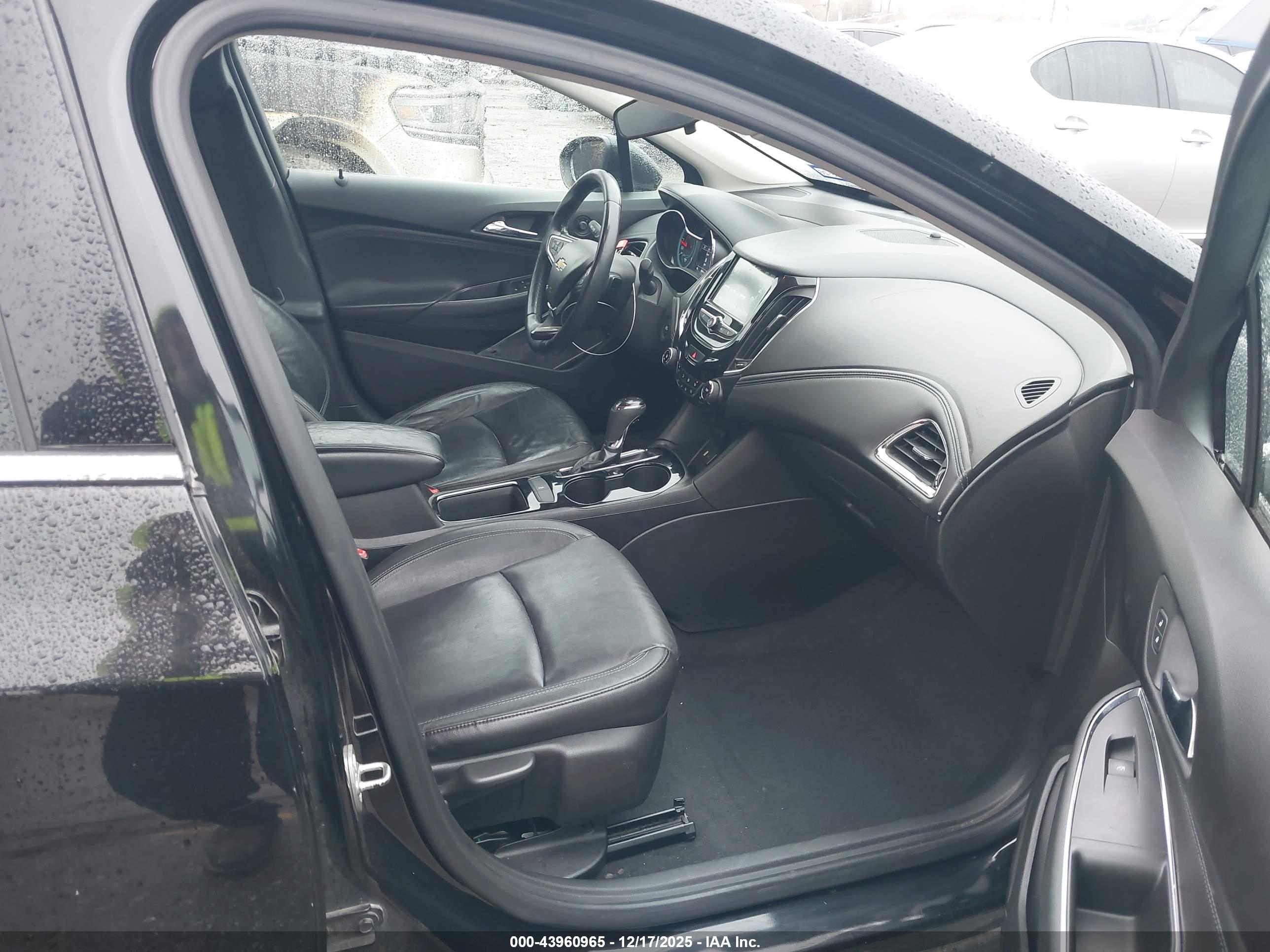CHEVROLET CRUZE image 5