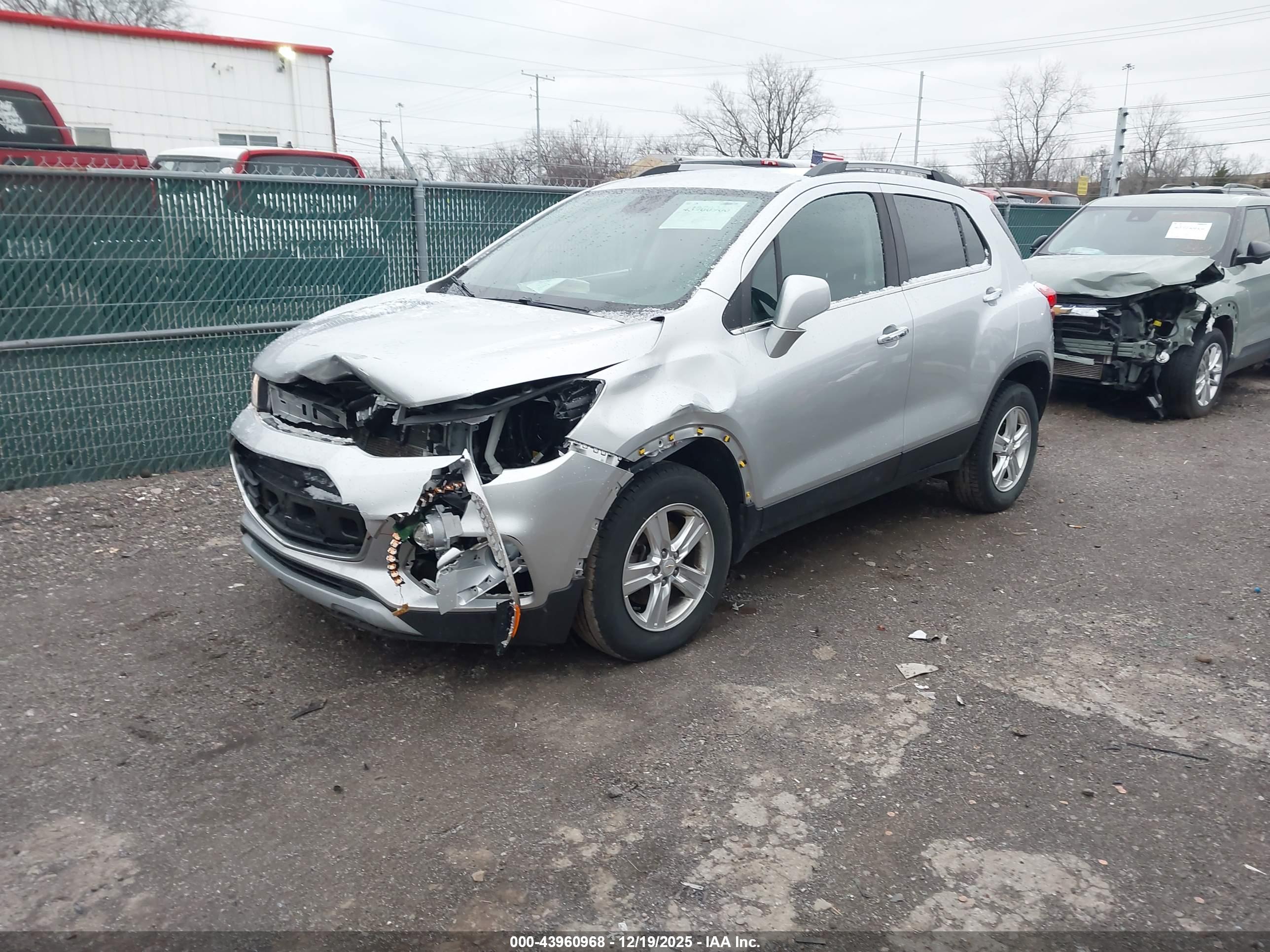 CHEVROLET TRAX image 2