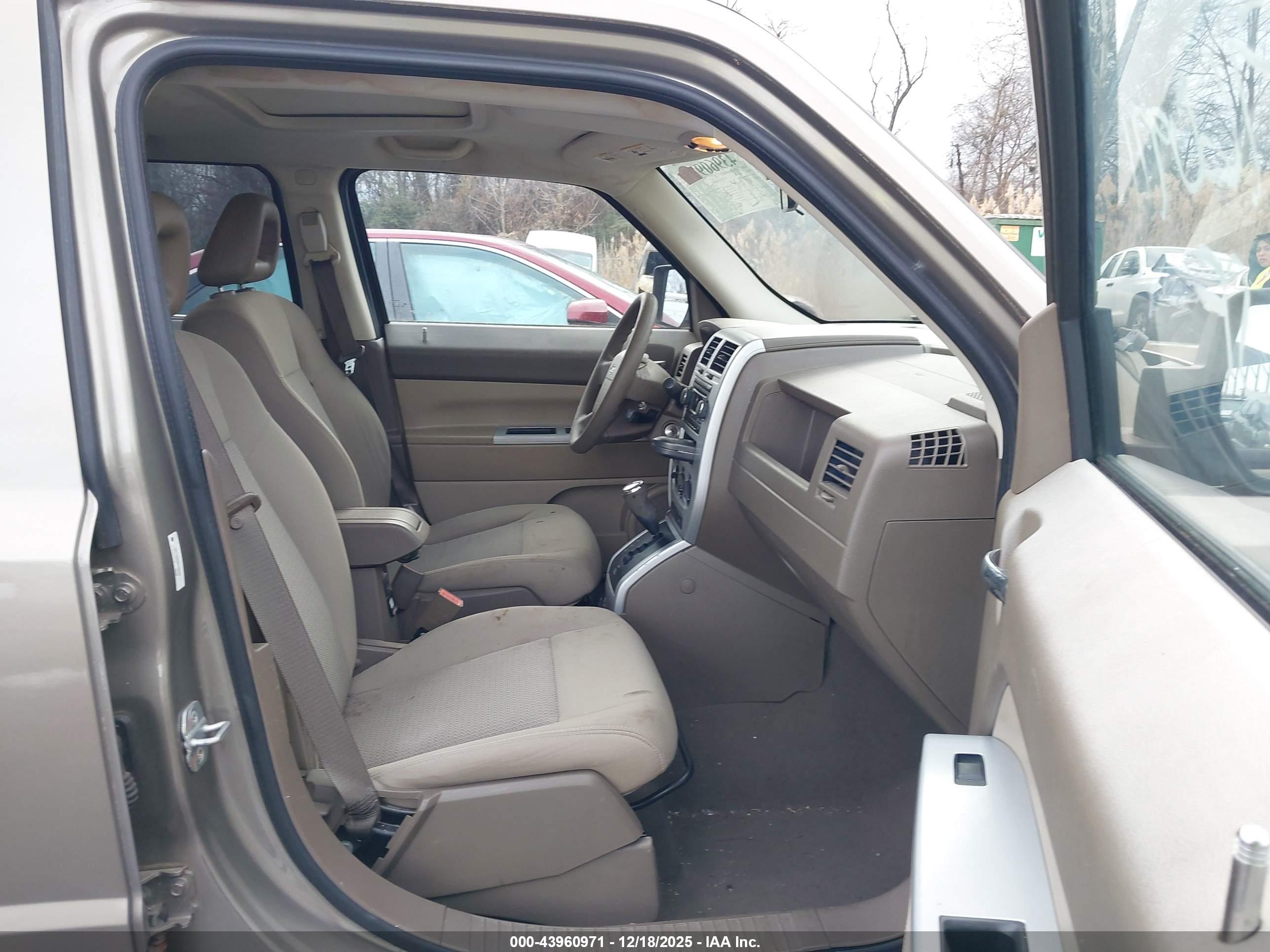 JEEP PATRIOT image 5