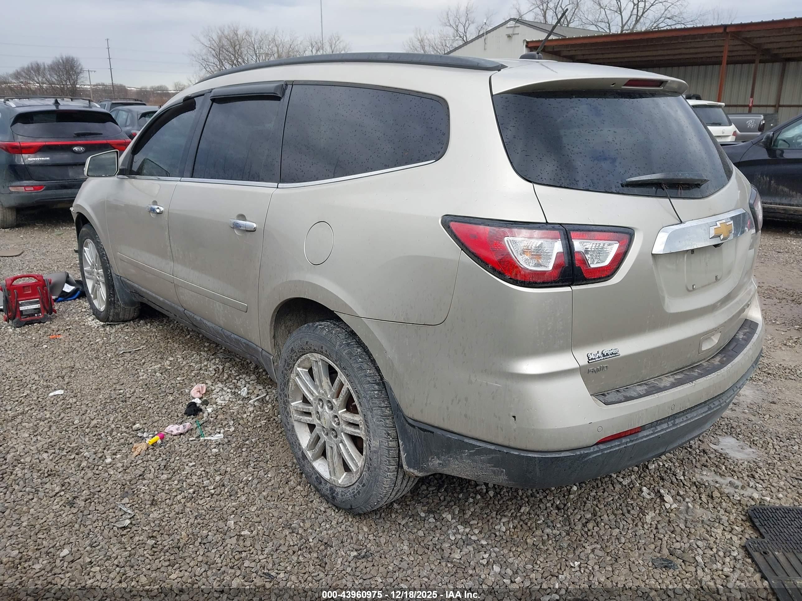 CHEVROLET TRAVERSE image 3