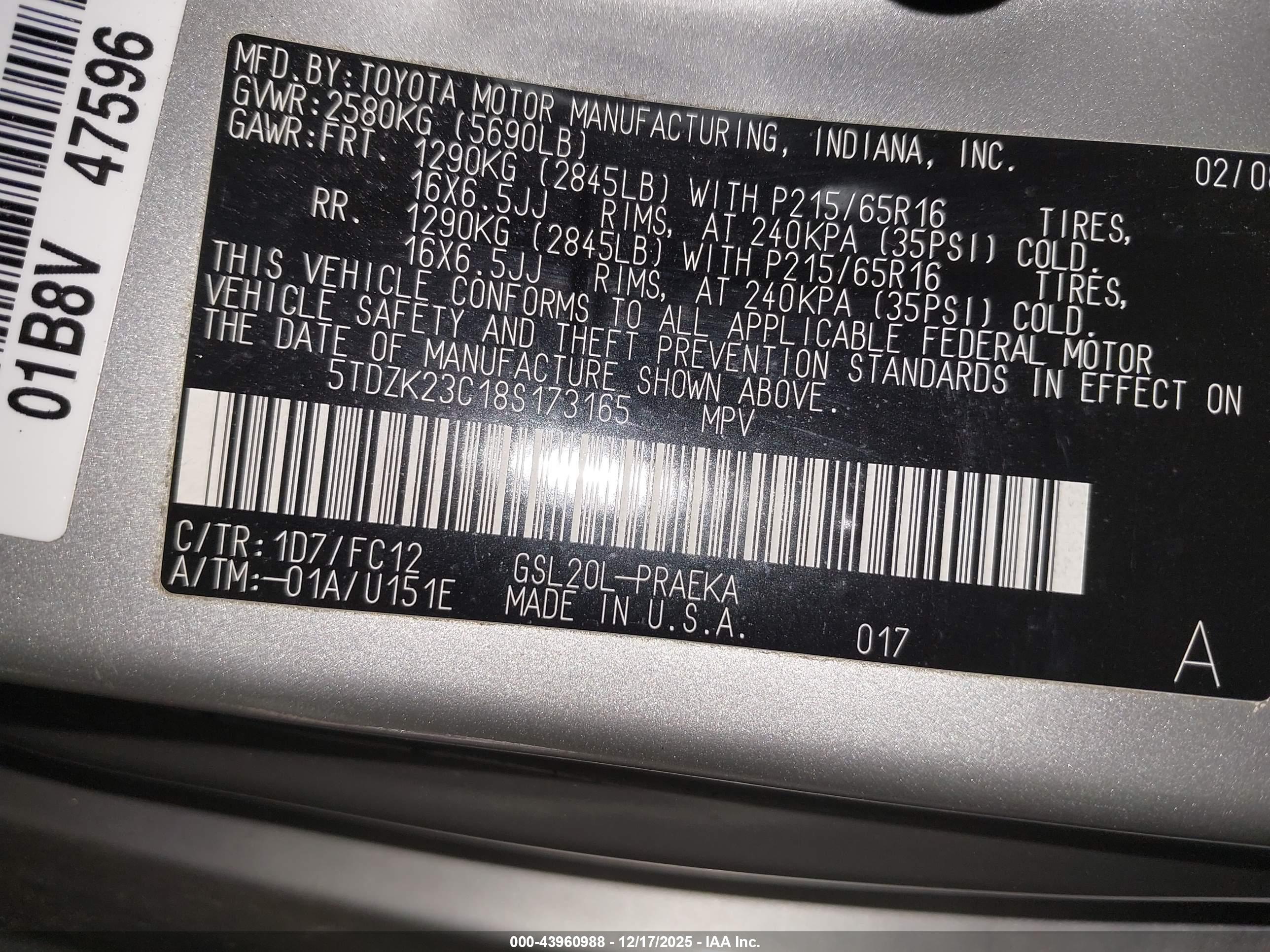 TOYOTA SIENNA image 9