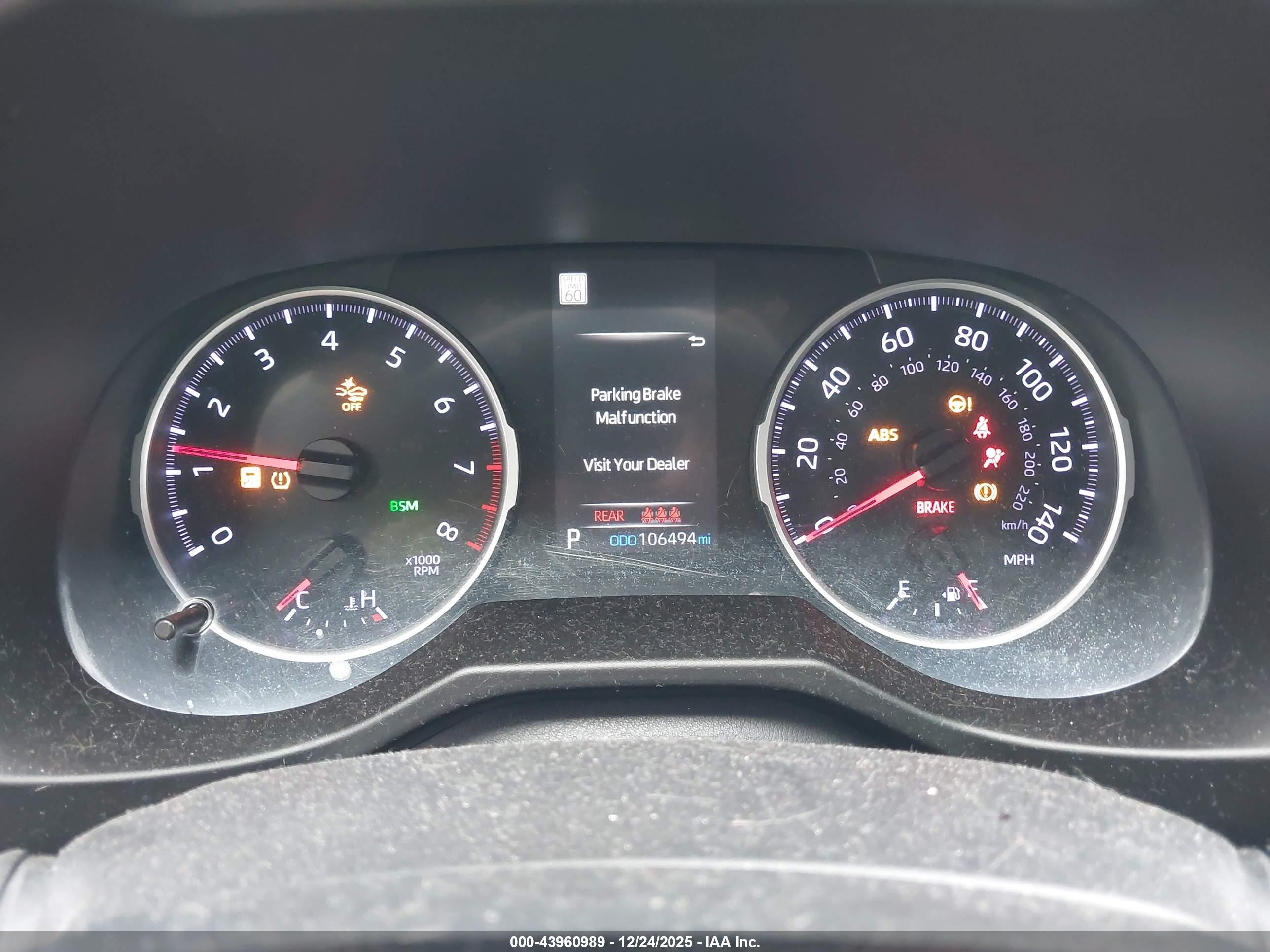 TOYOTA RAV4 image 7
