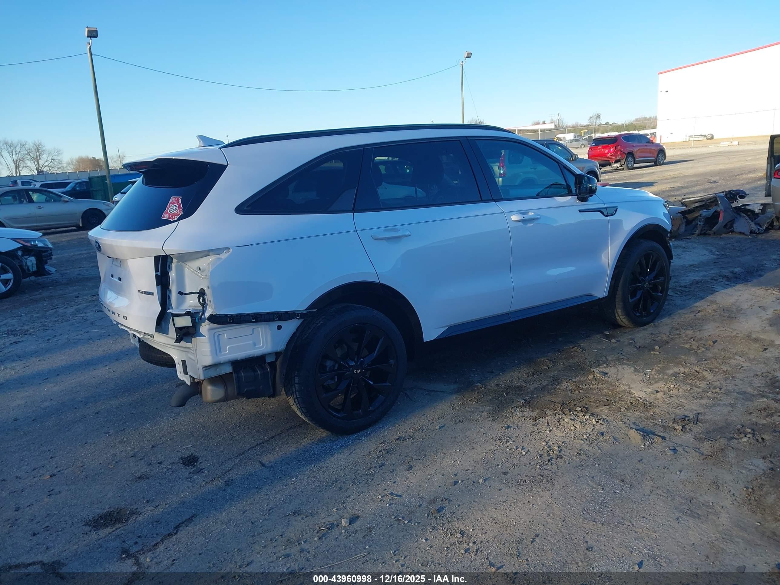 KIA SORENTO image 4
