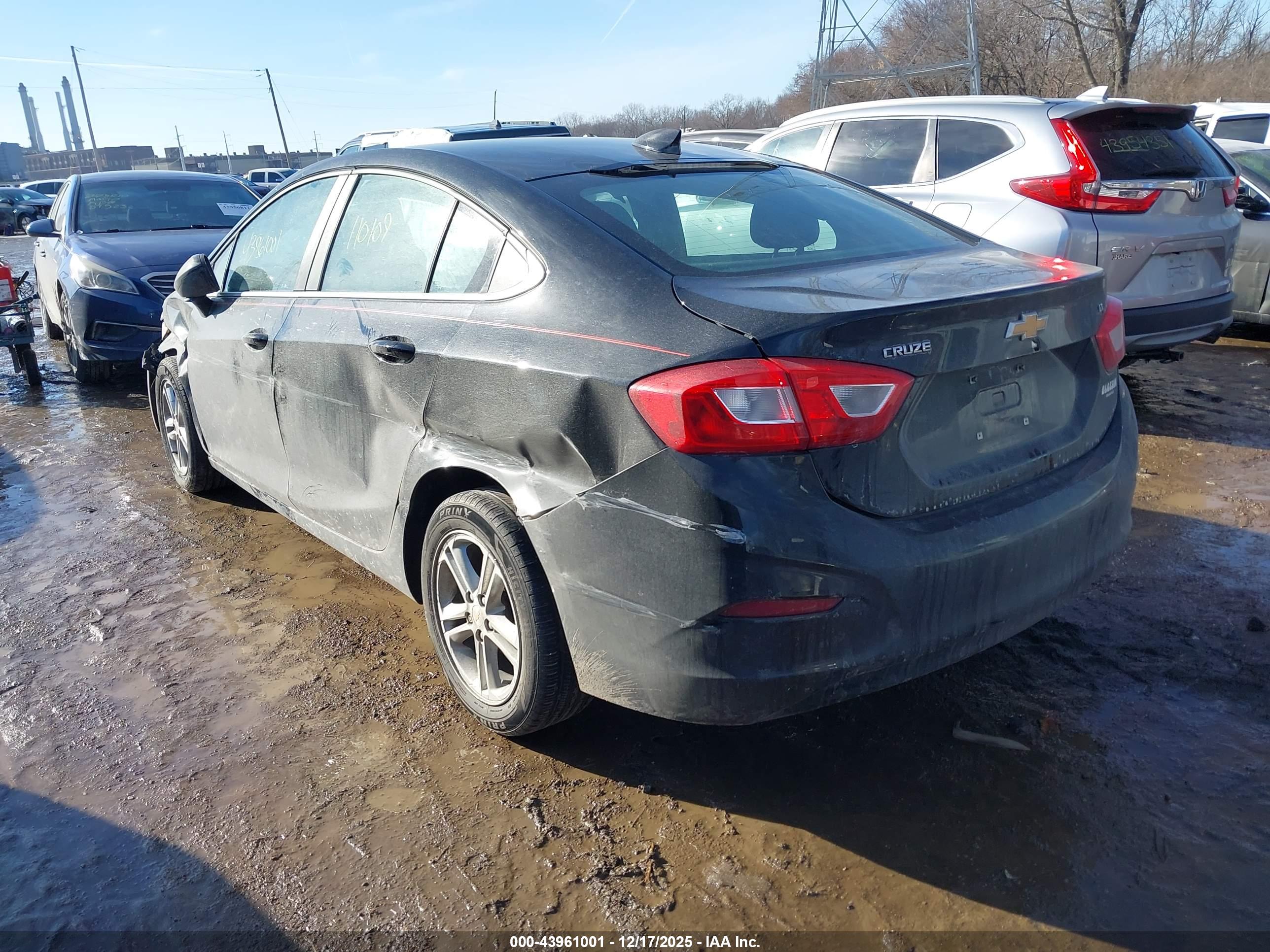 CHEVROLET CRUZE image 3