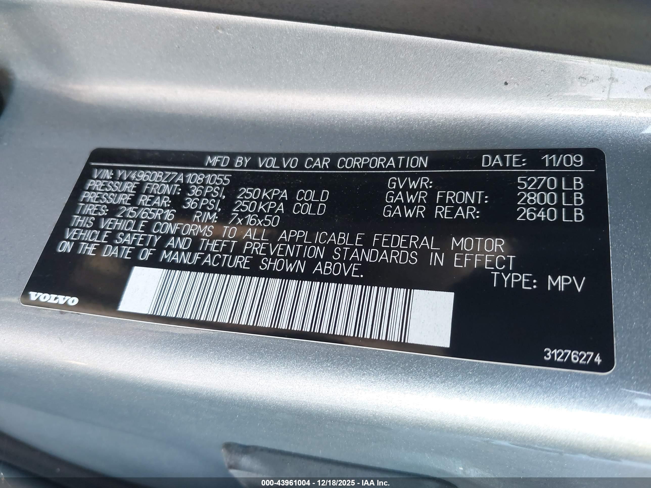 VOLVO XC70 image 9