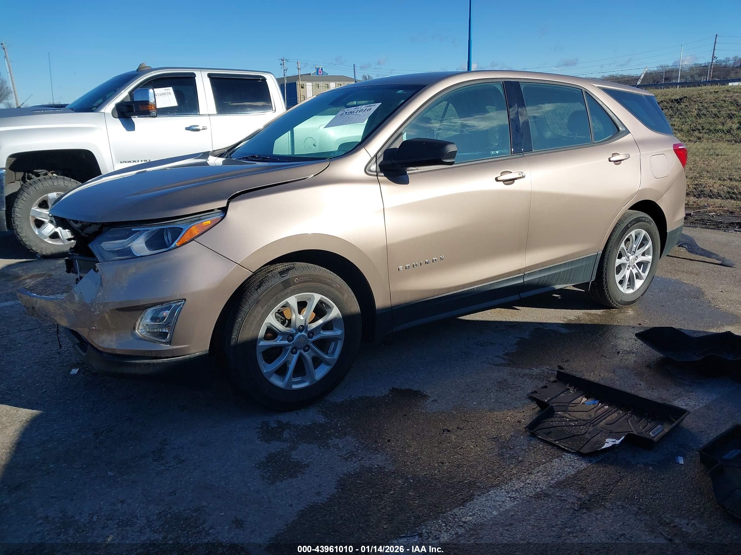 CHEVROLET EQUINOX image 2