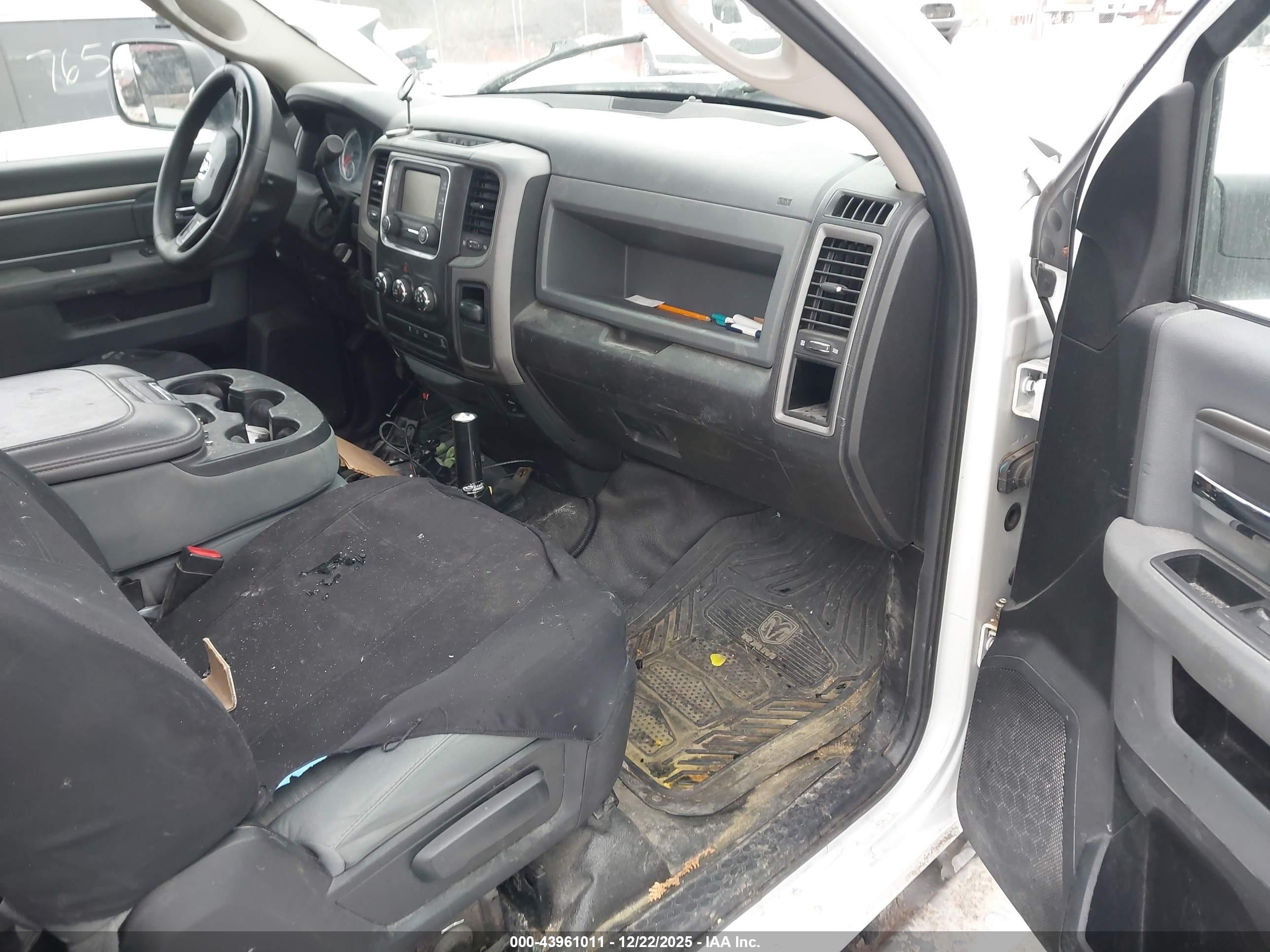 RAM 2500 image 5