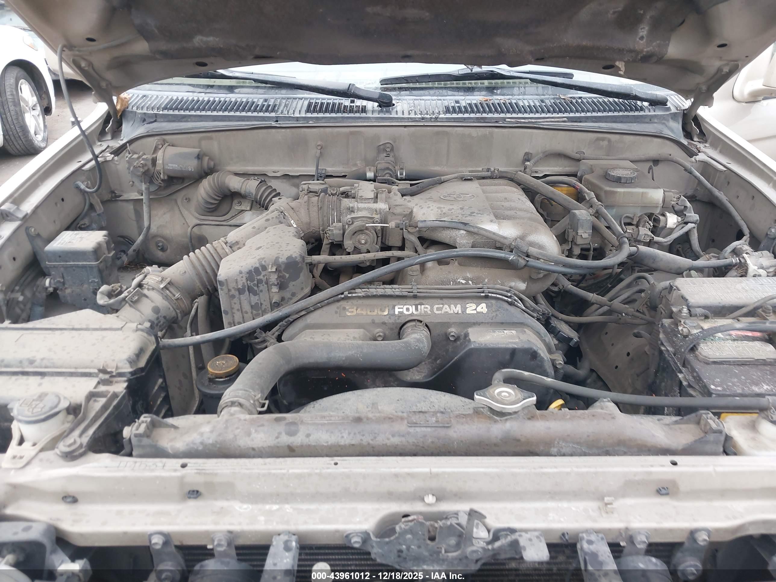 TOYOTA 4RUNNER image 10