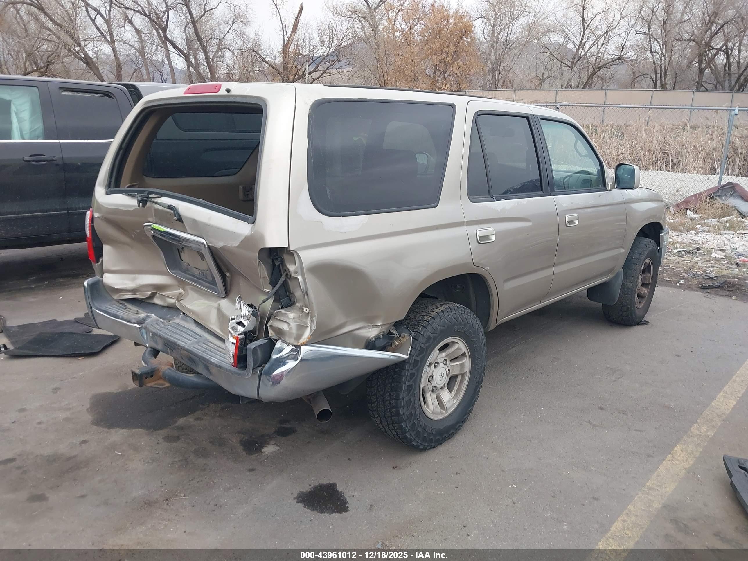 TOYOTA 4RUNNER image 4