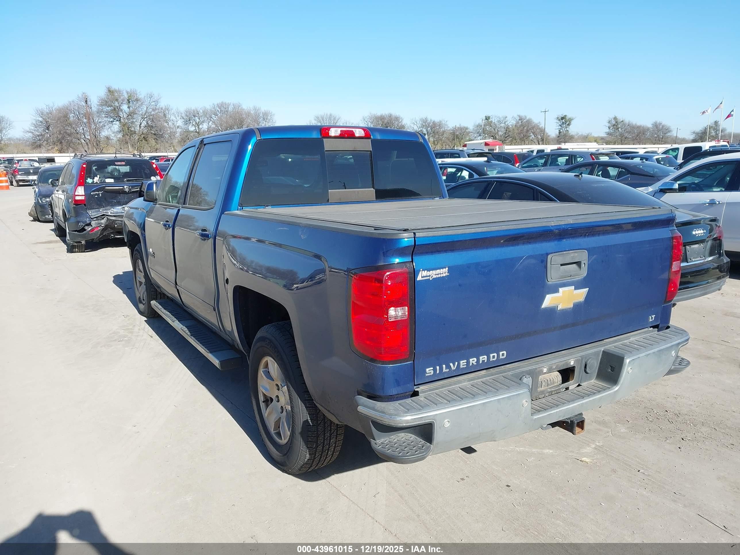 CHEVROLET SILVERADO image 3