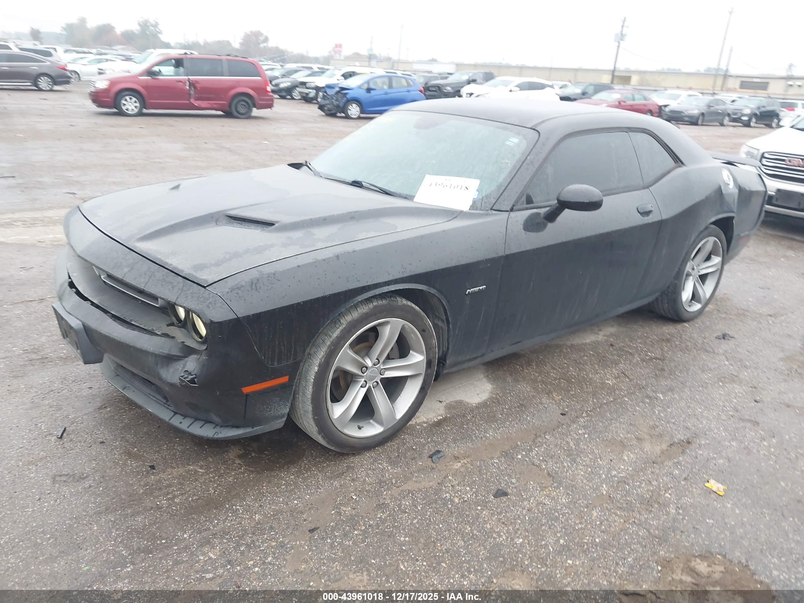 DODGE CHALLENGER image 2