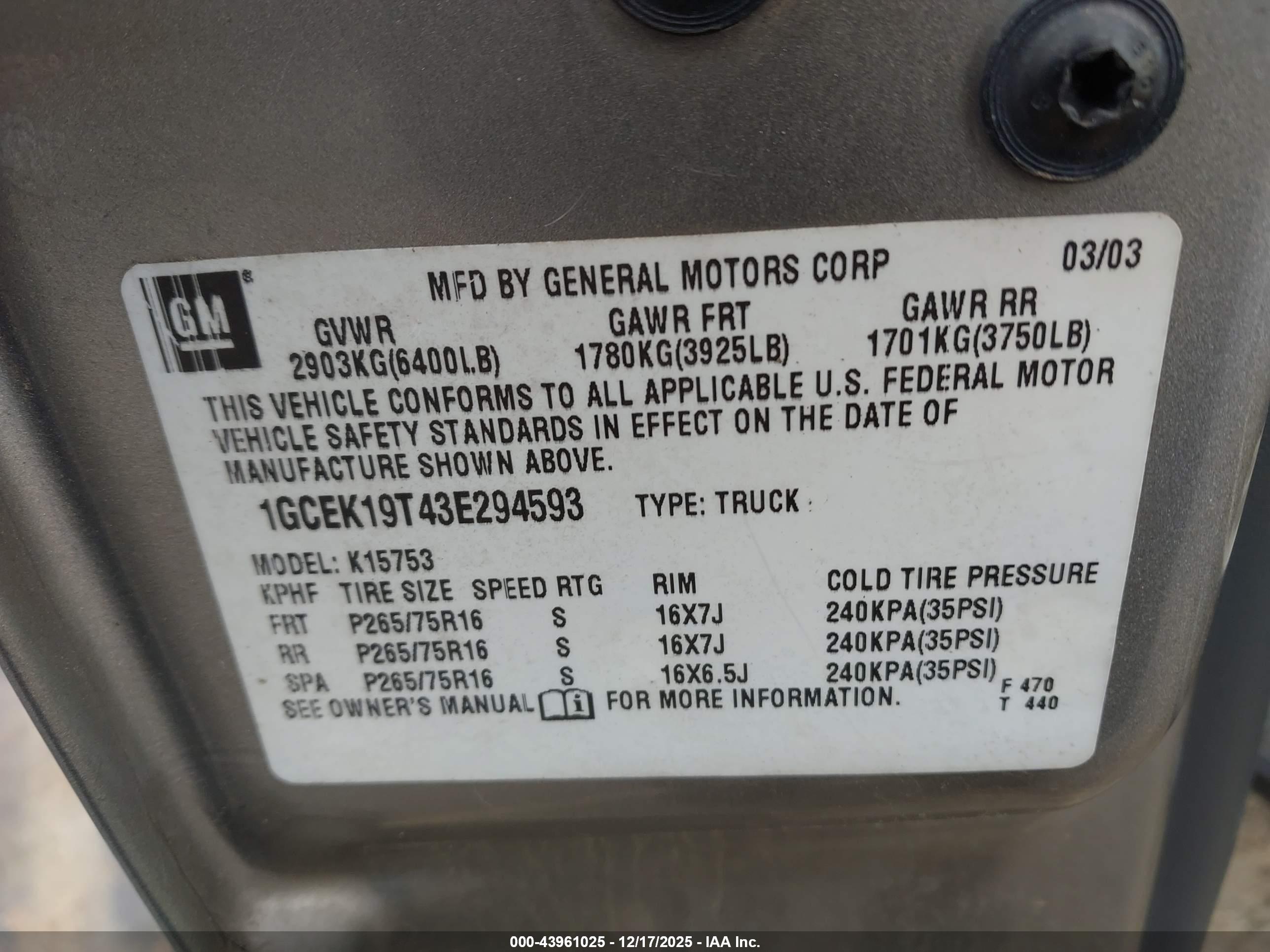 CHEVROLET SILVERADO image 9