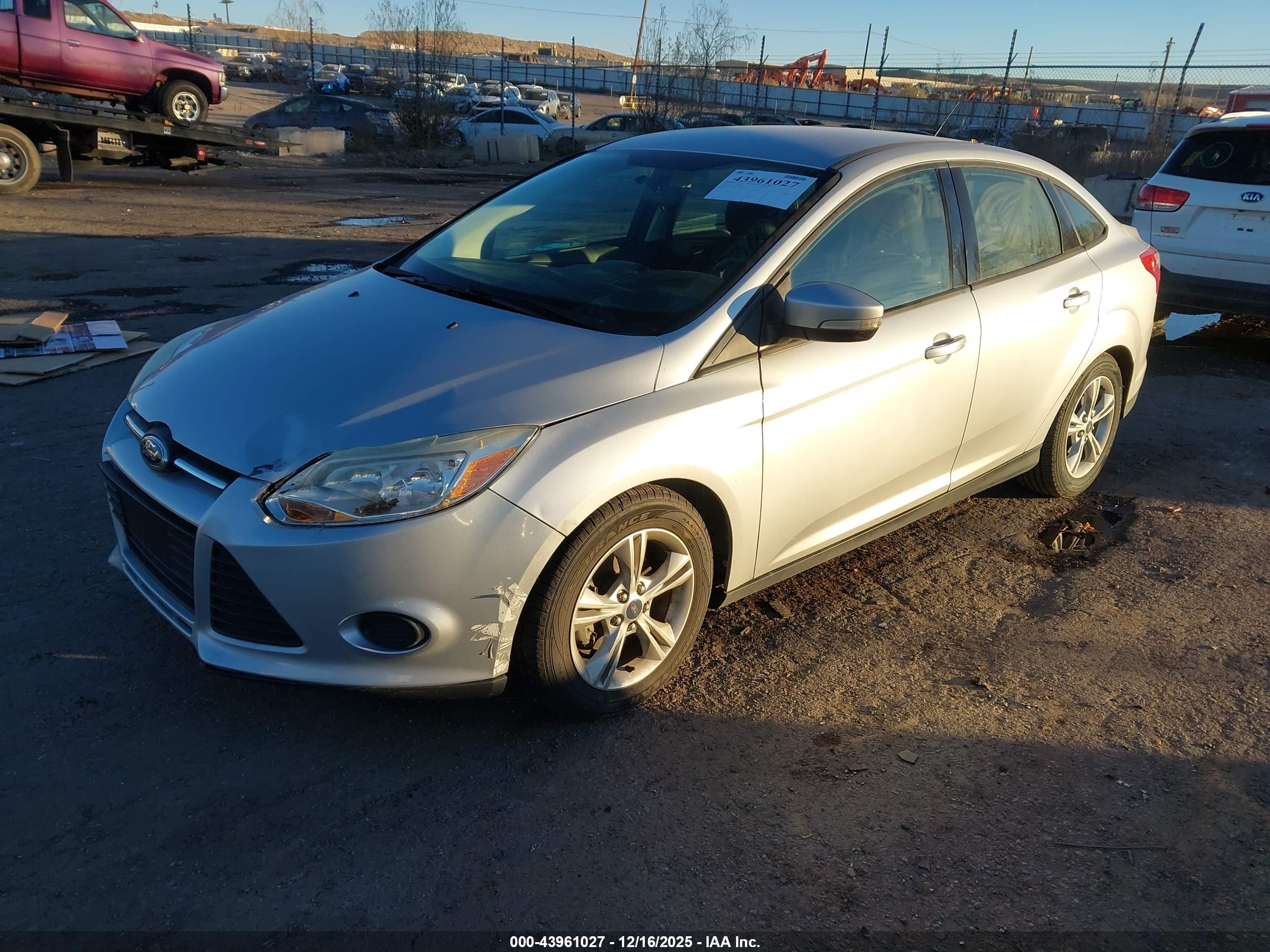 FORD FOCUS image 2