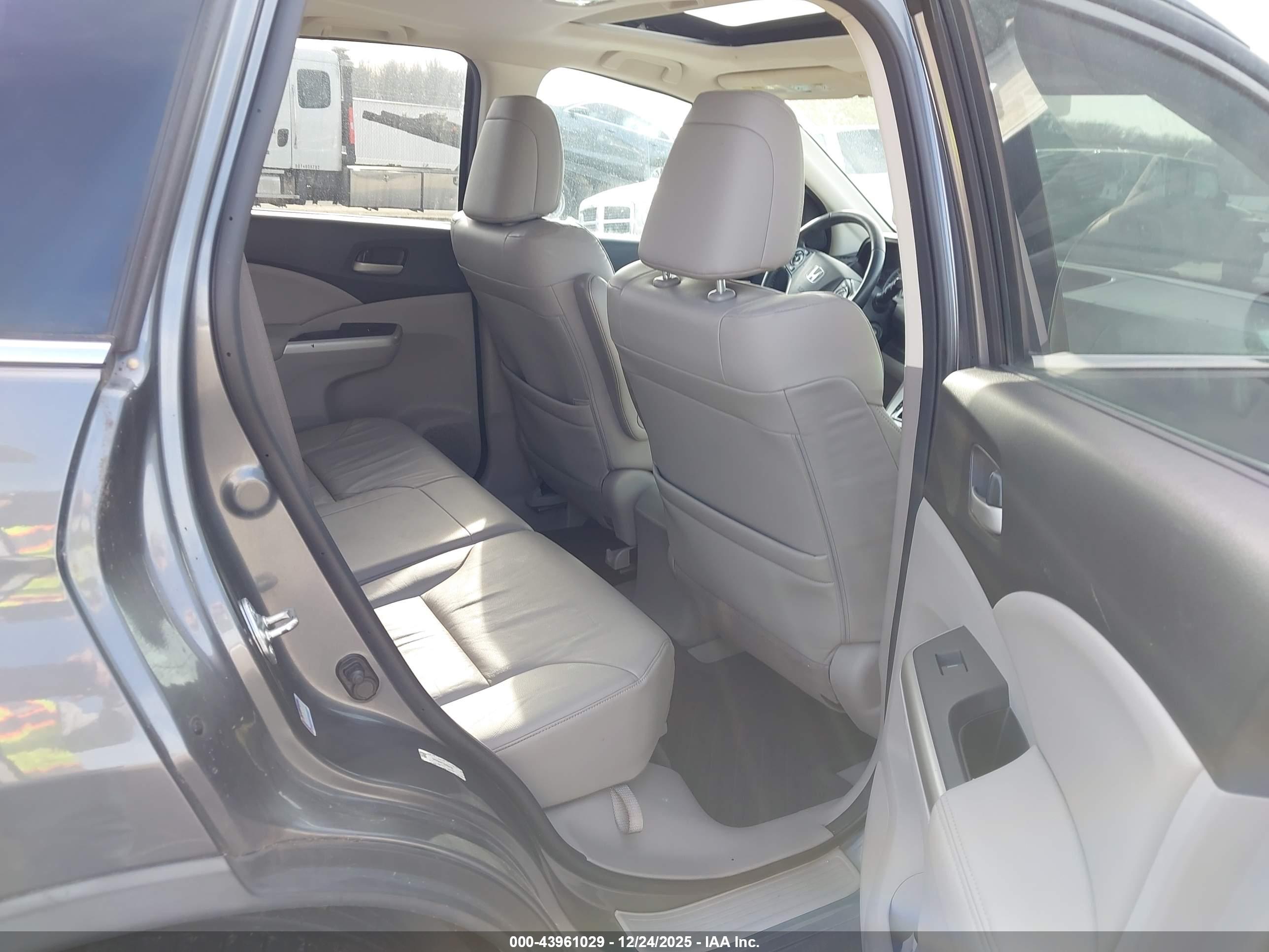 HONDA CR-V image 8