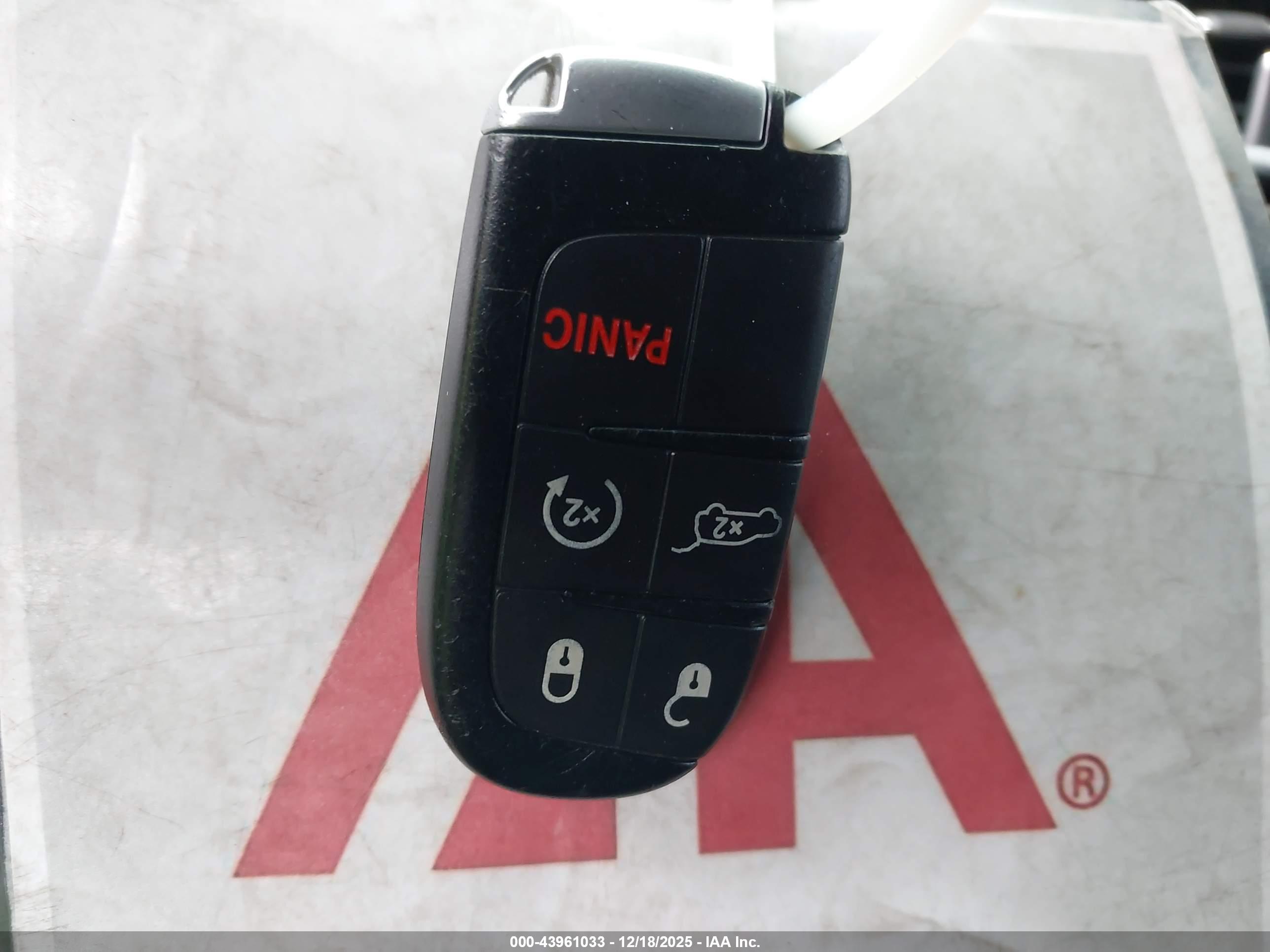 JEEP GRAND image 11