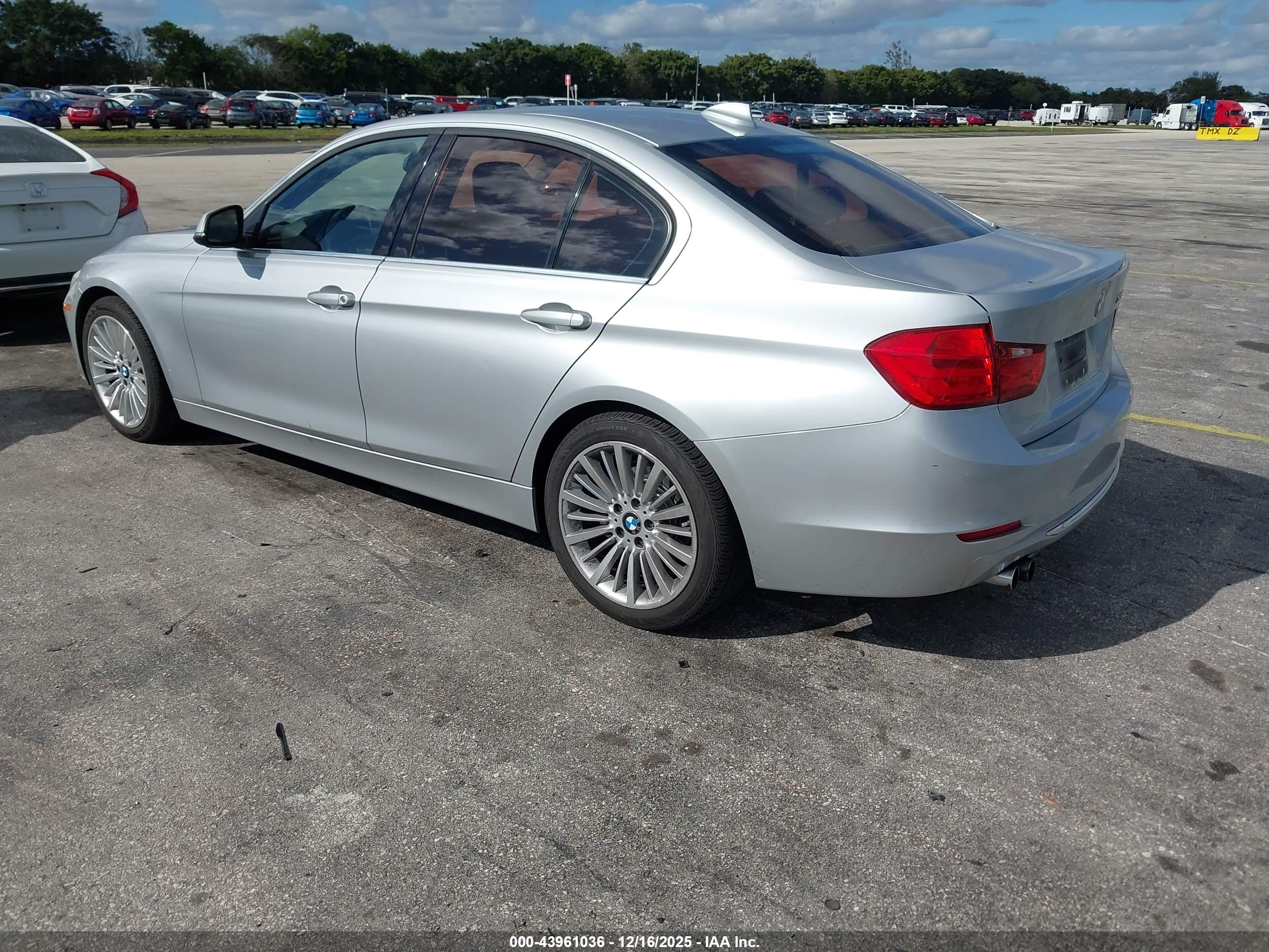 BMW 328I image 3
