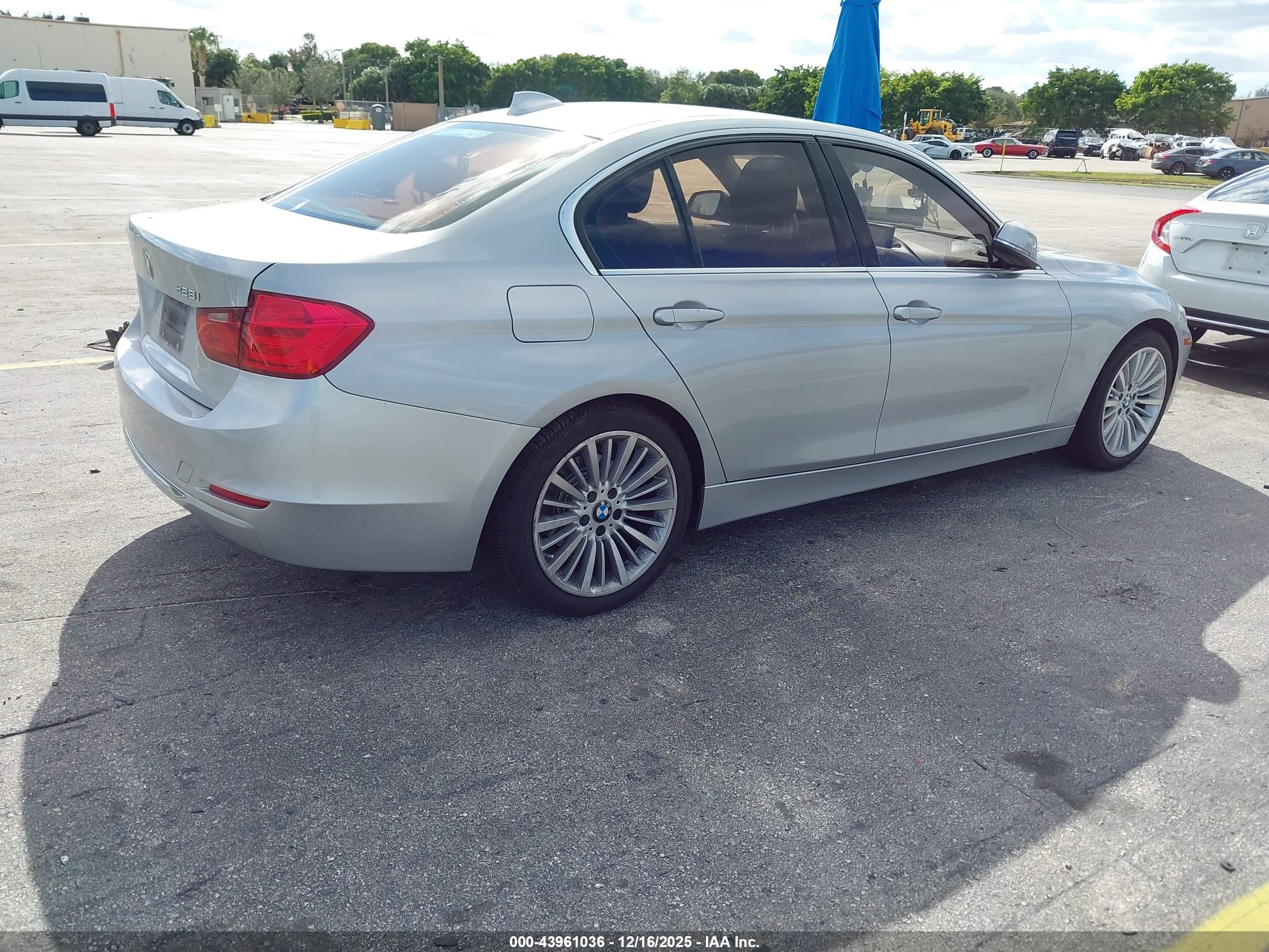 BMW 328I image 4