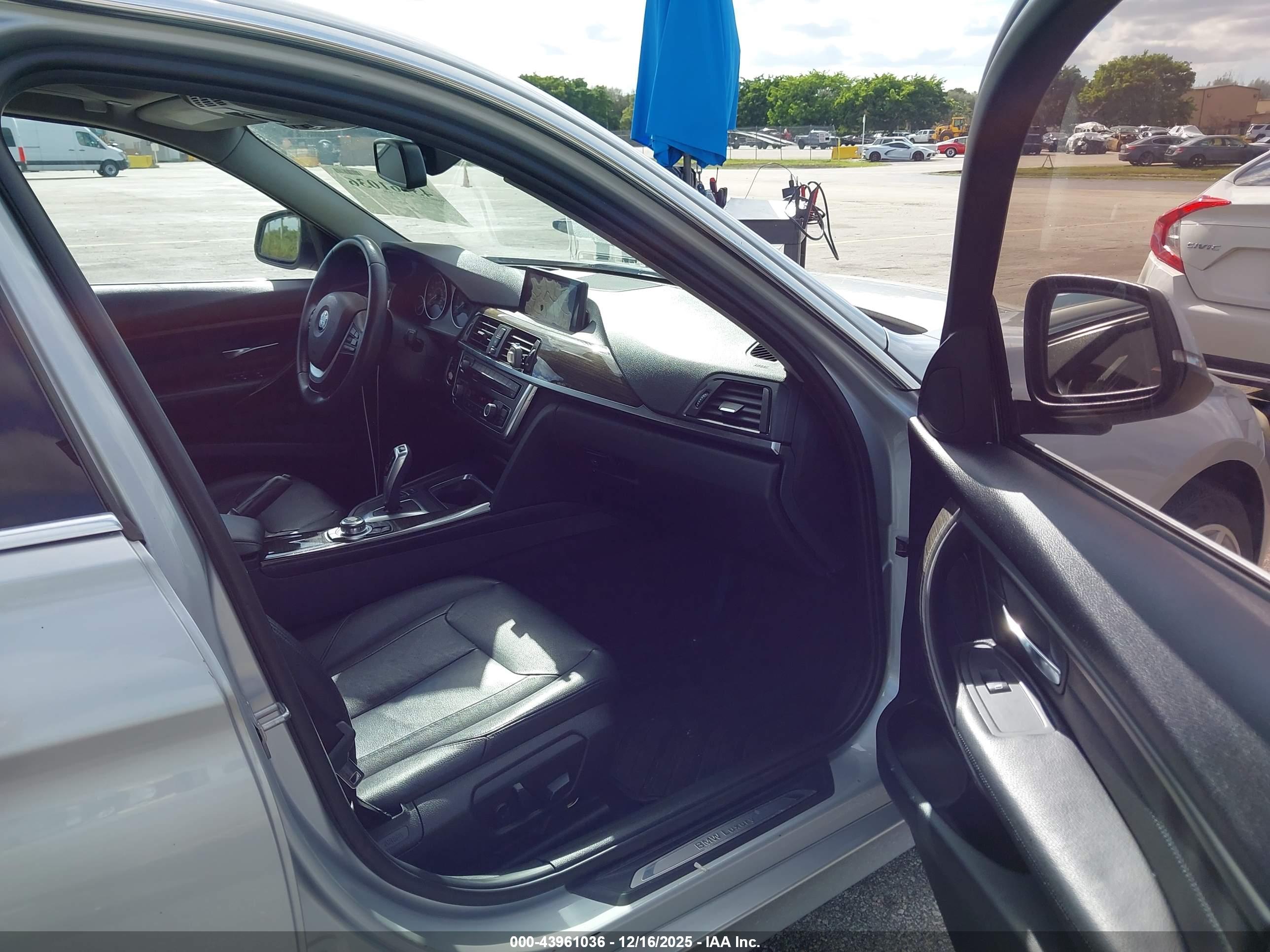 BMW 328I image 5
