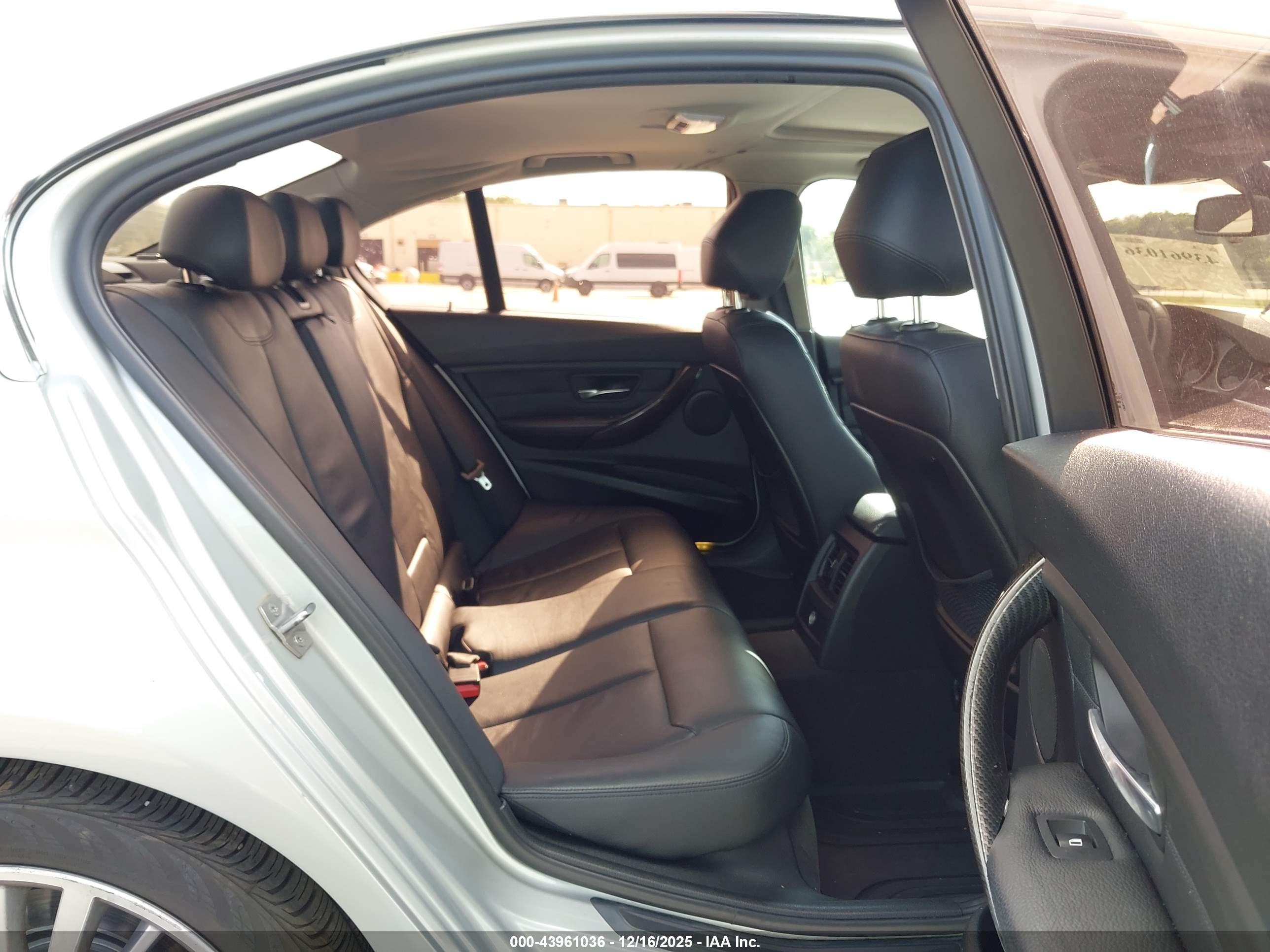 BMW 328I image 8