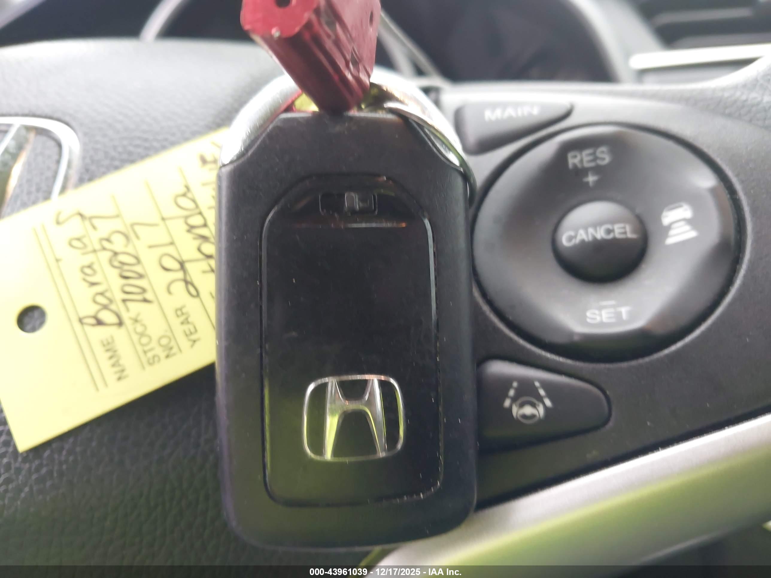 HONDA FIT image 11