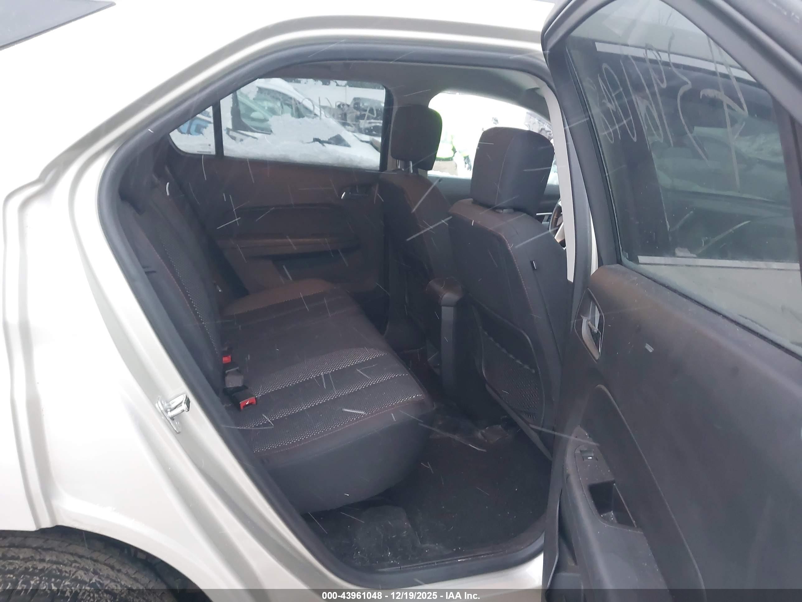 CHEVROLET EQUINOX image 8