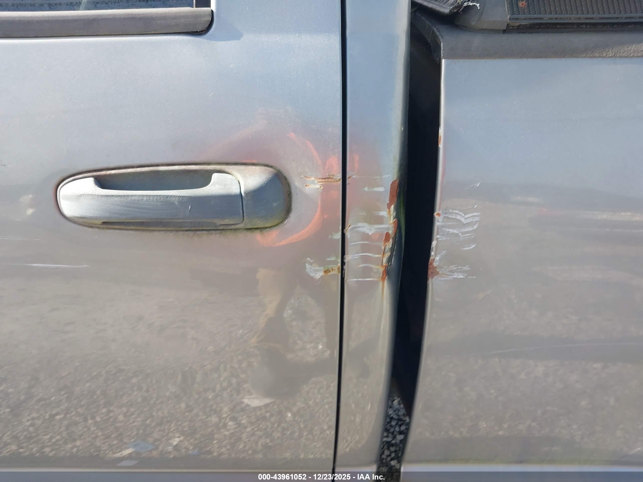 DODGE RAM image 6