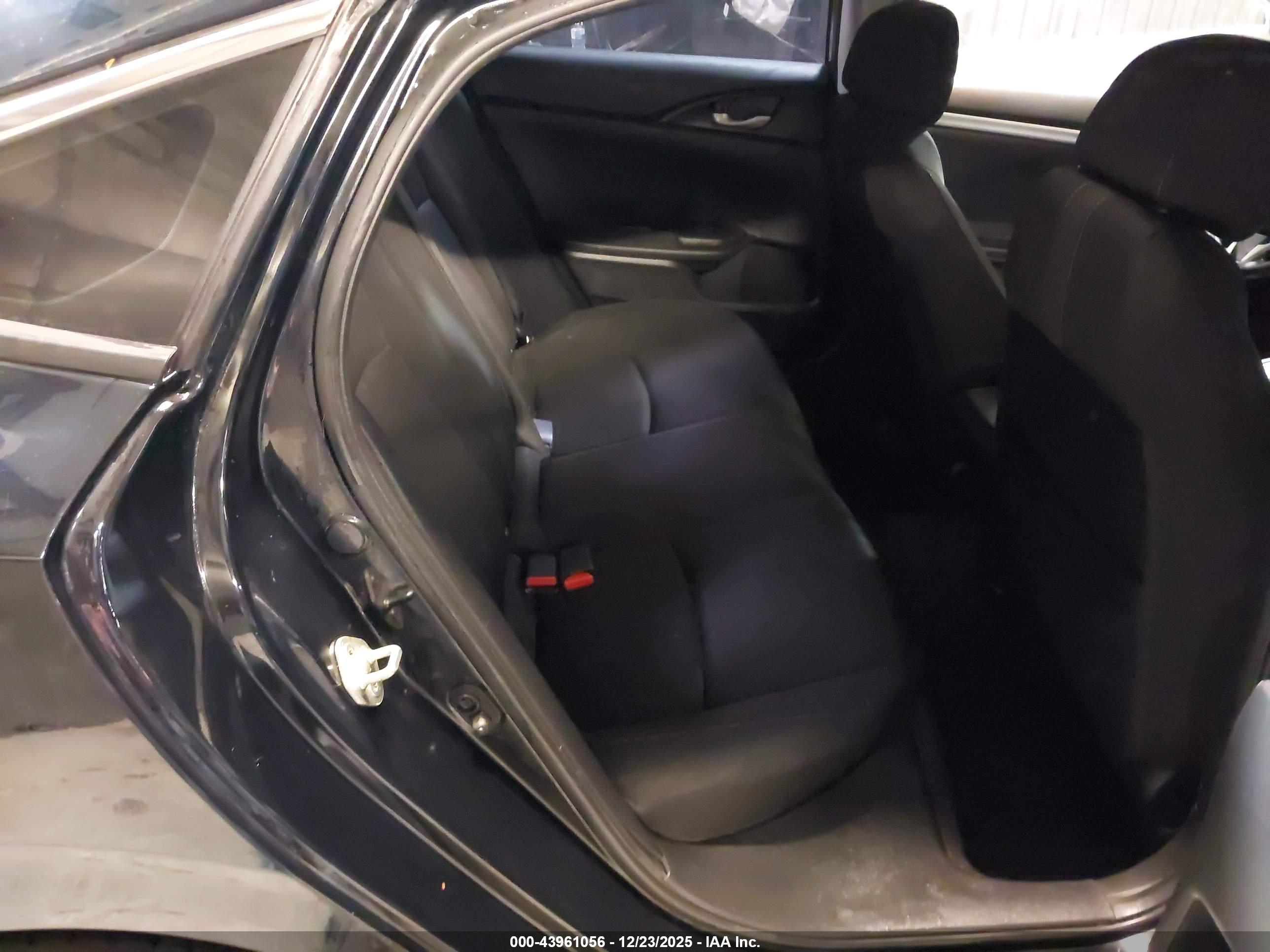 HONDA CIVIC image 8
