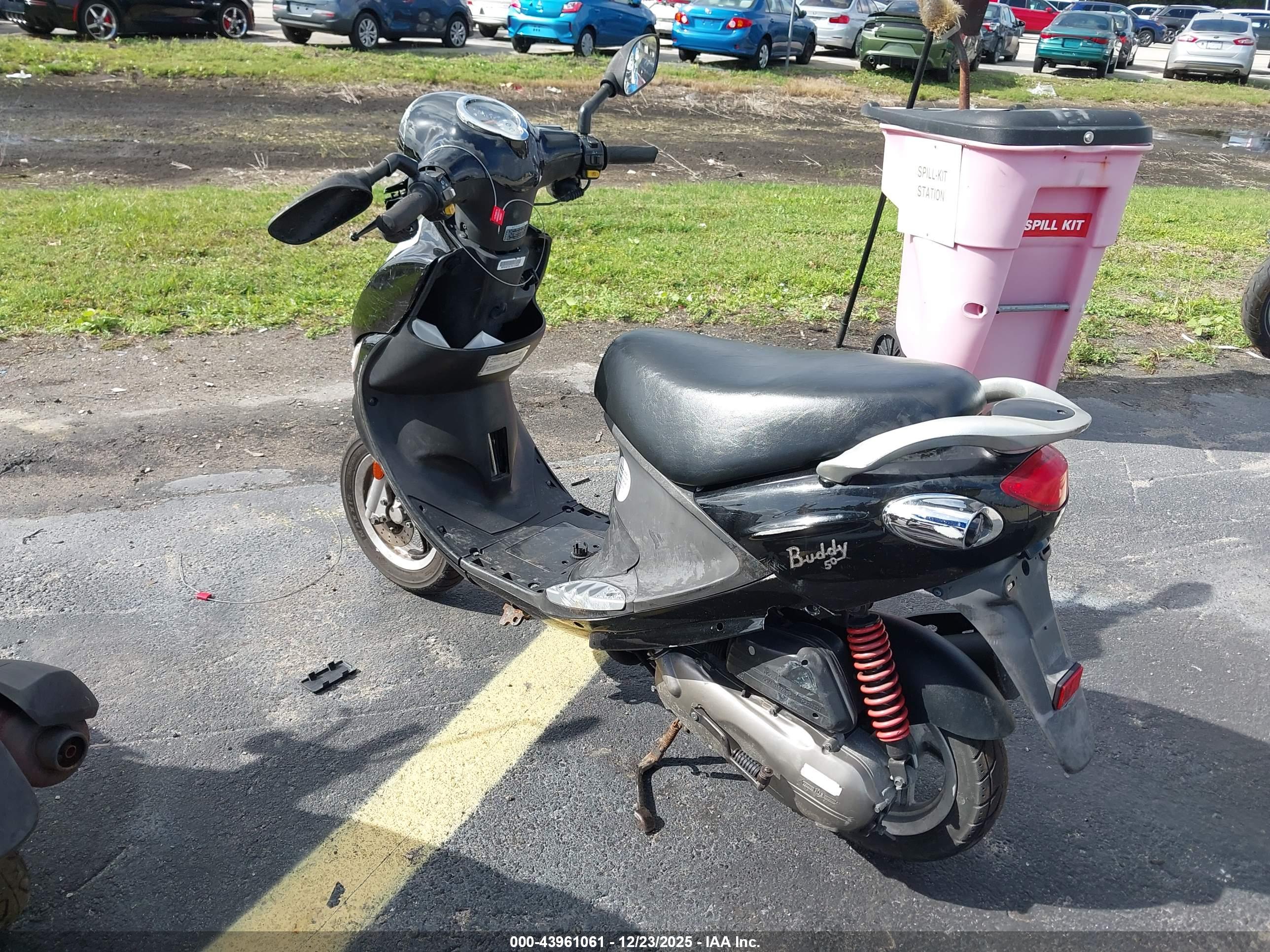 GENUINE SCOOTER image 3