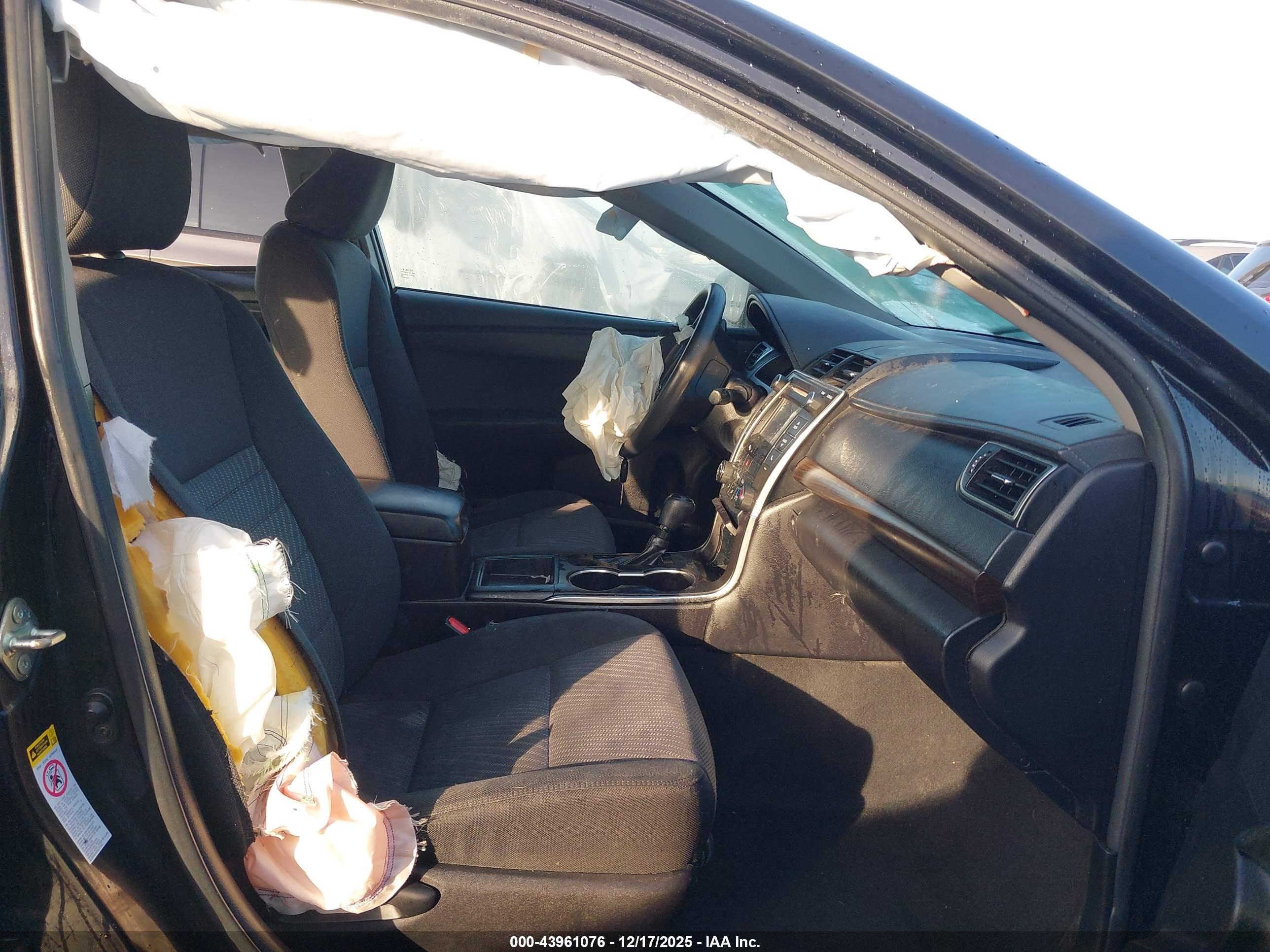 TOYOTA CAMRY image 5