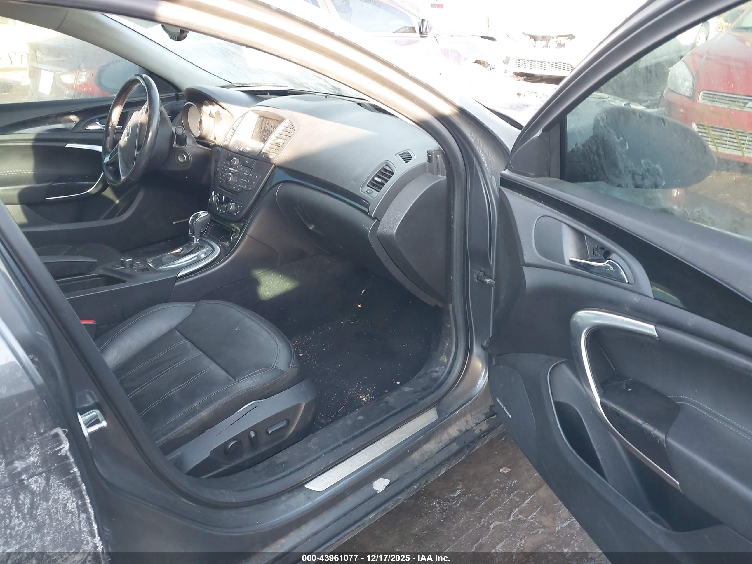 BUICK REGAL image 5