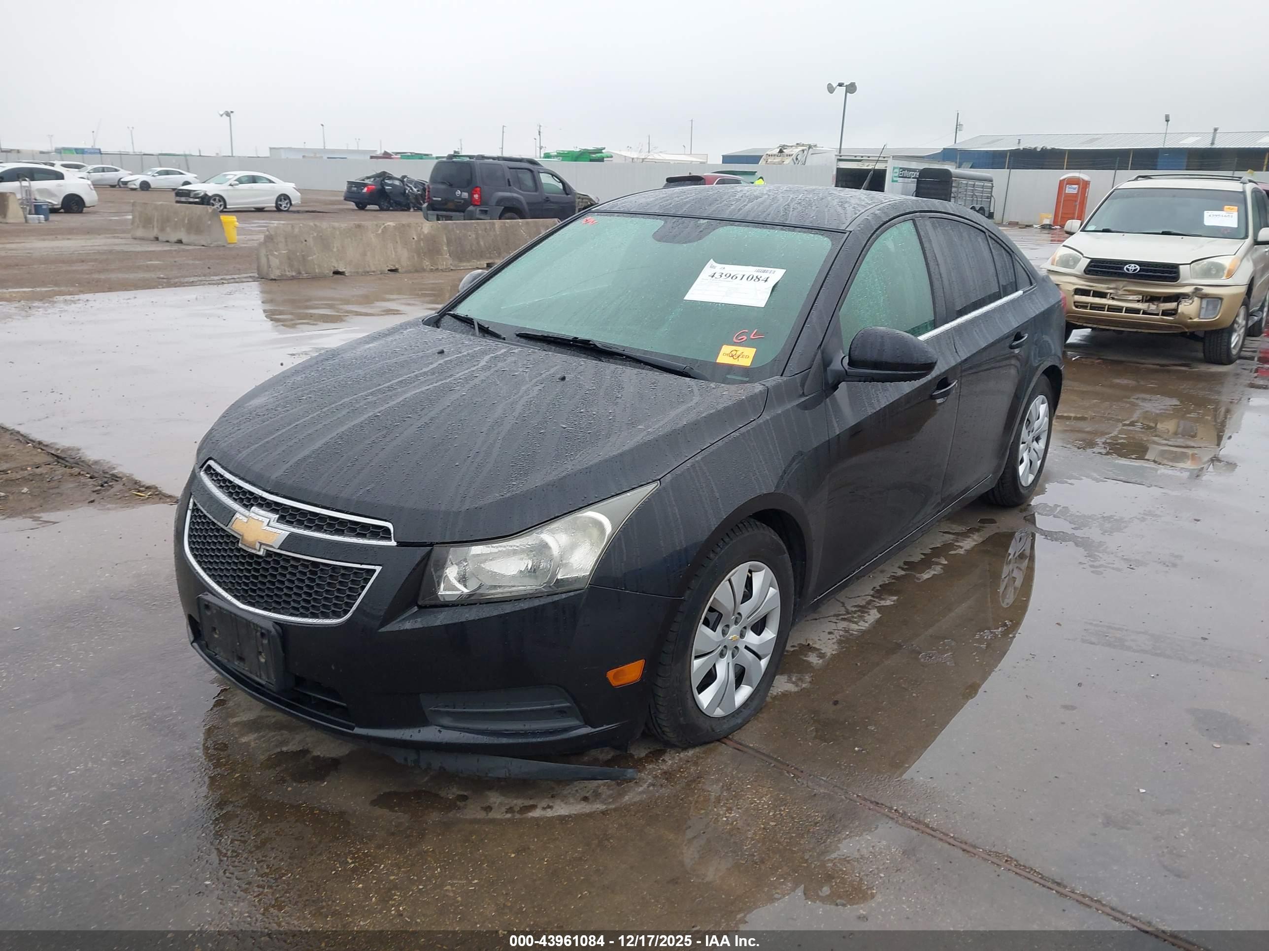 CHEVROLET CRUZE image 2