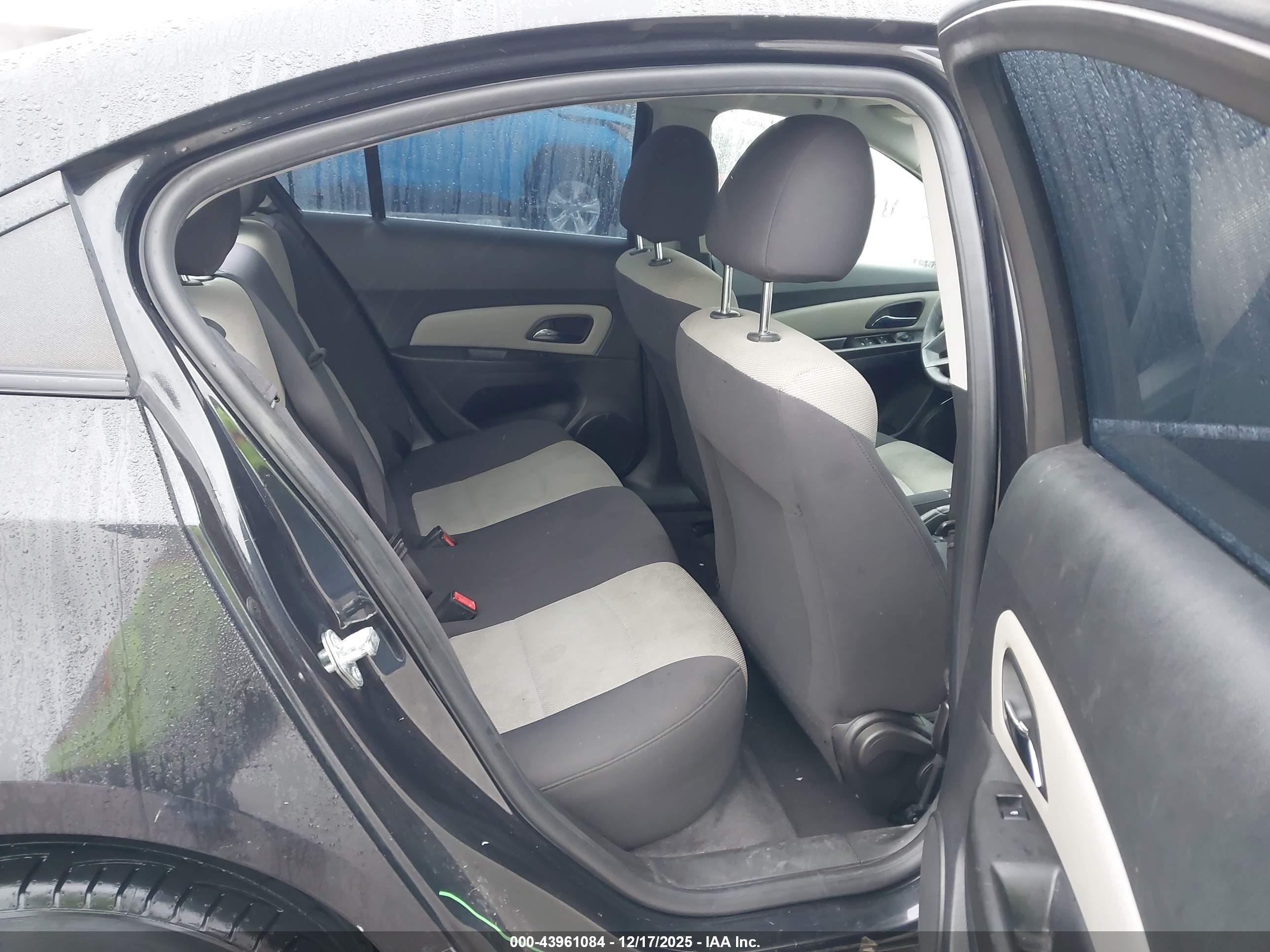 CHEVROLET CRUZE image 8