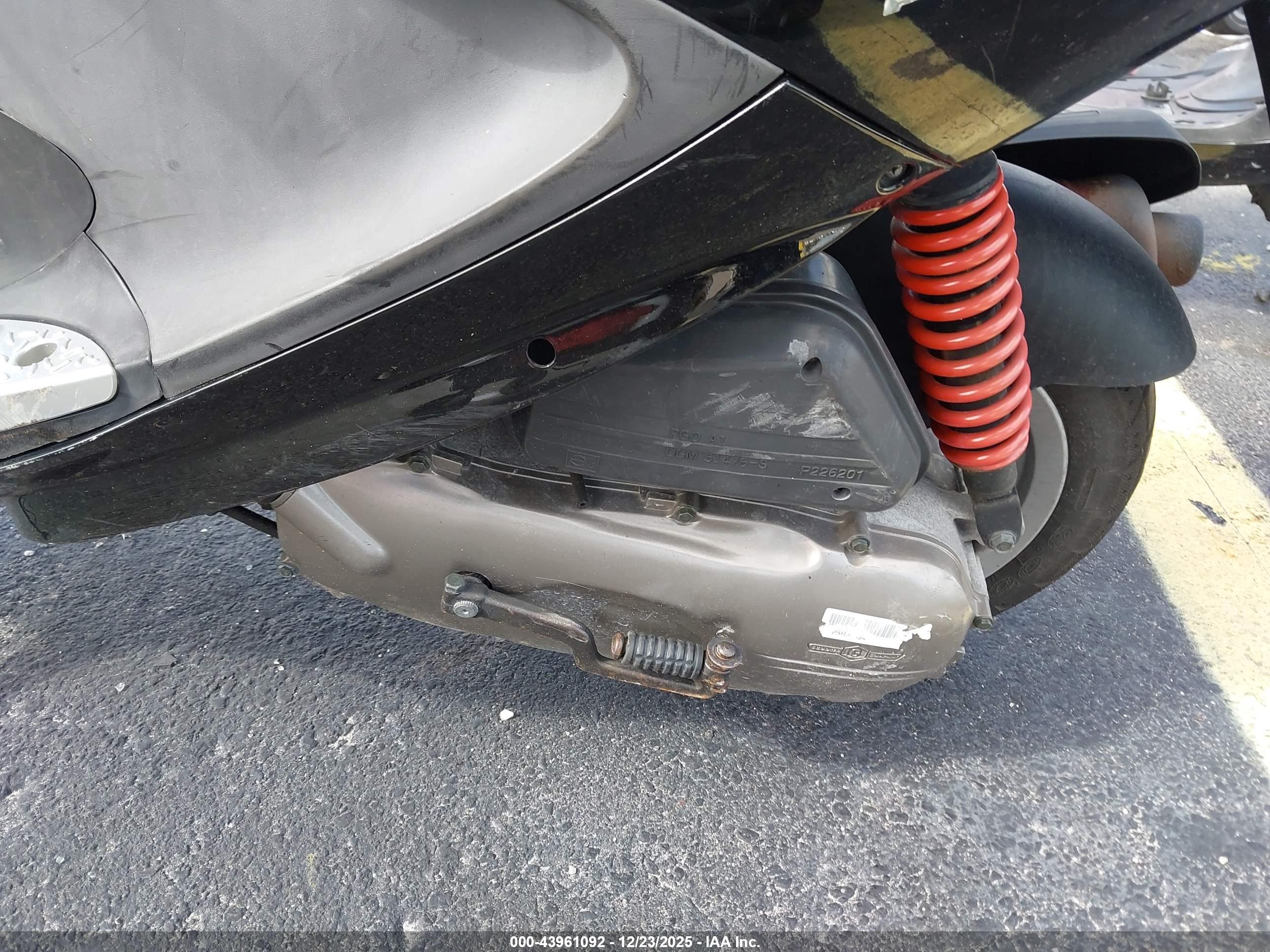 GENUINE SCOOTER image 9