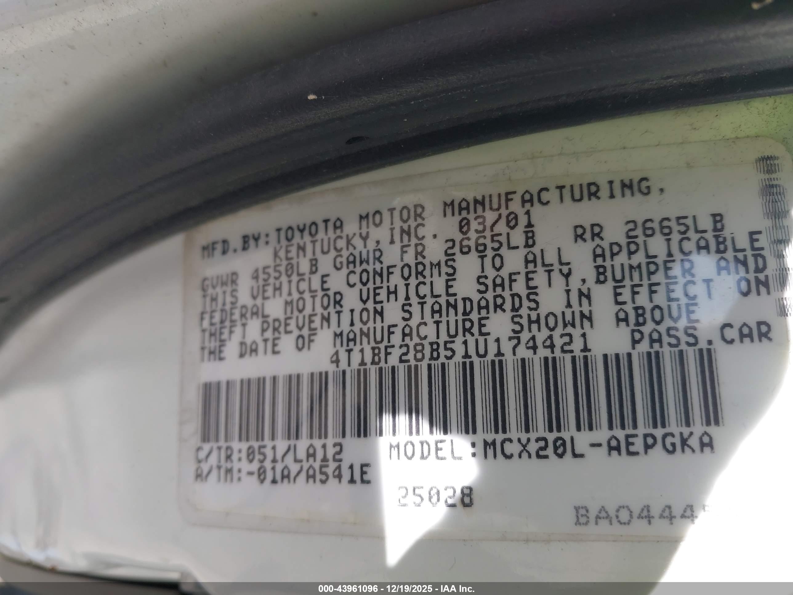 TOYOTA AVALON image 9